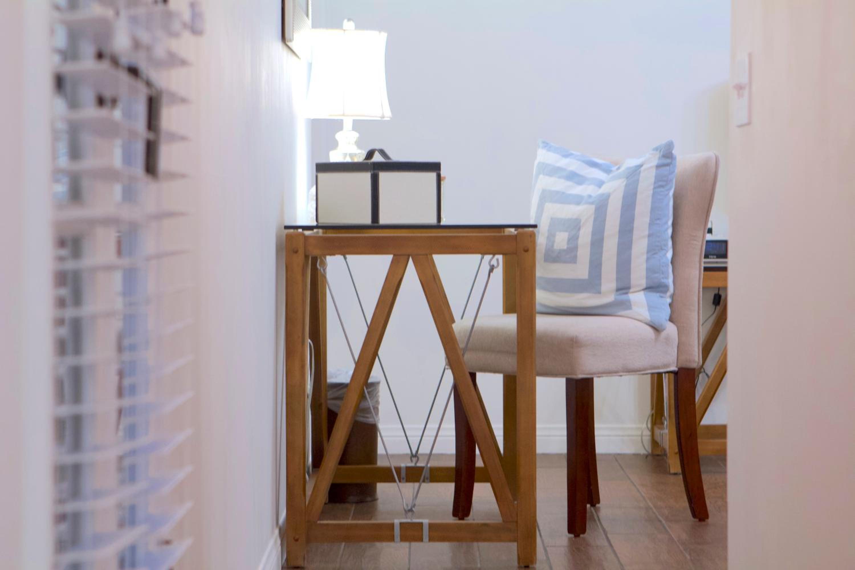 One-Bedroom Suite - Photo 8