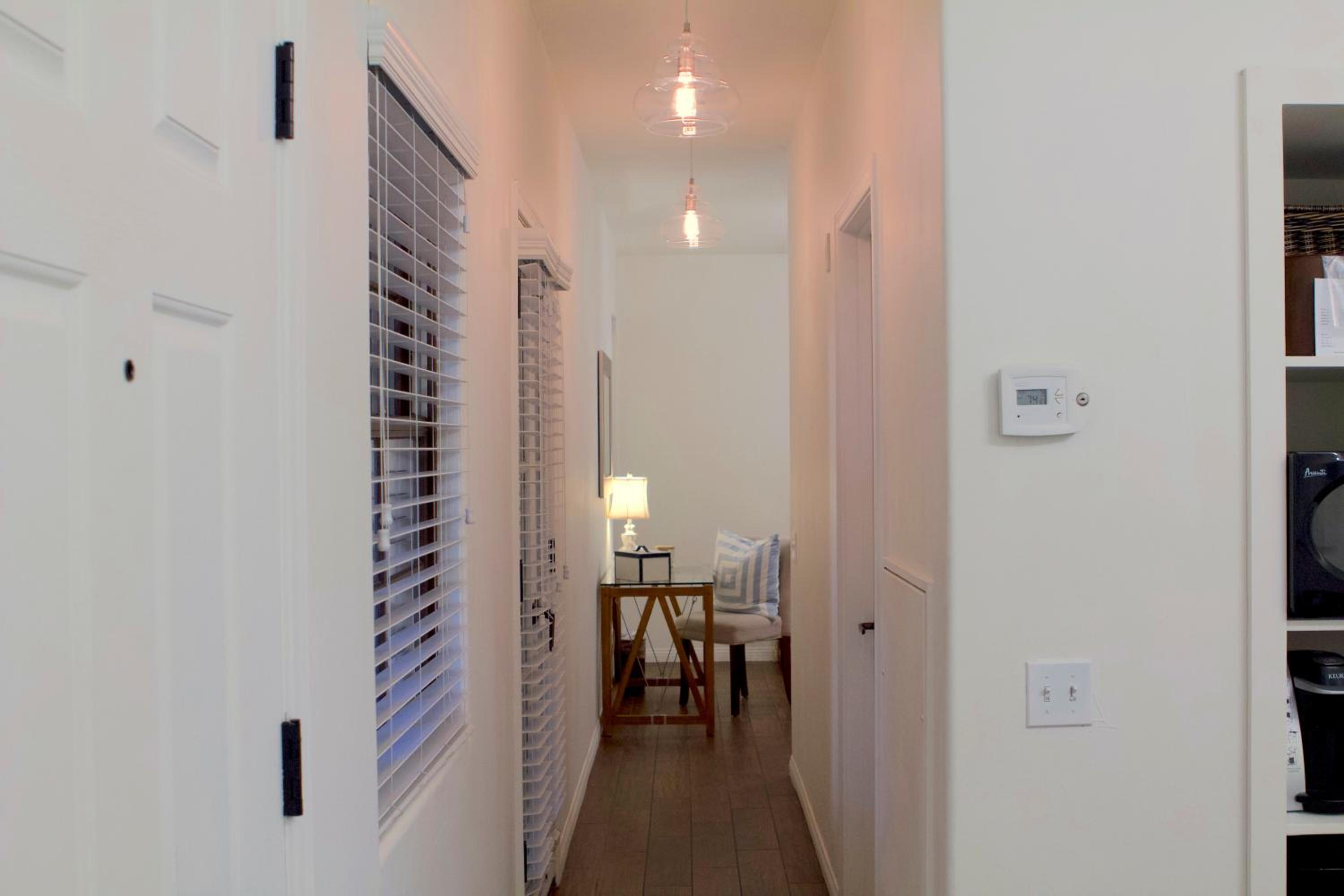 One-Bedroom Suite - Photo 7