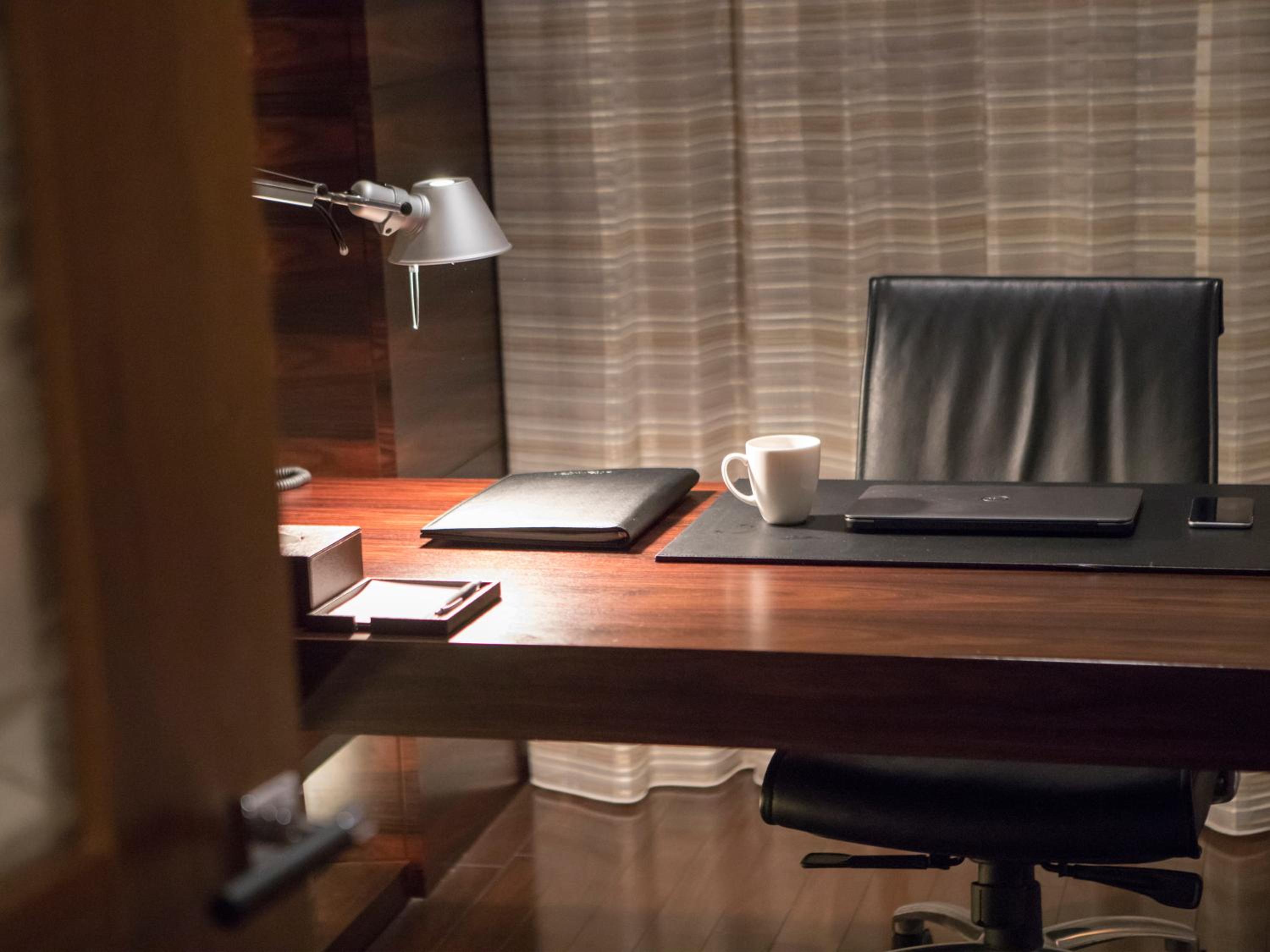 Premier Suite - Non-Smoking - Photo 3