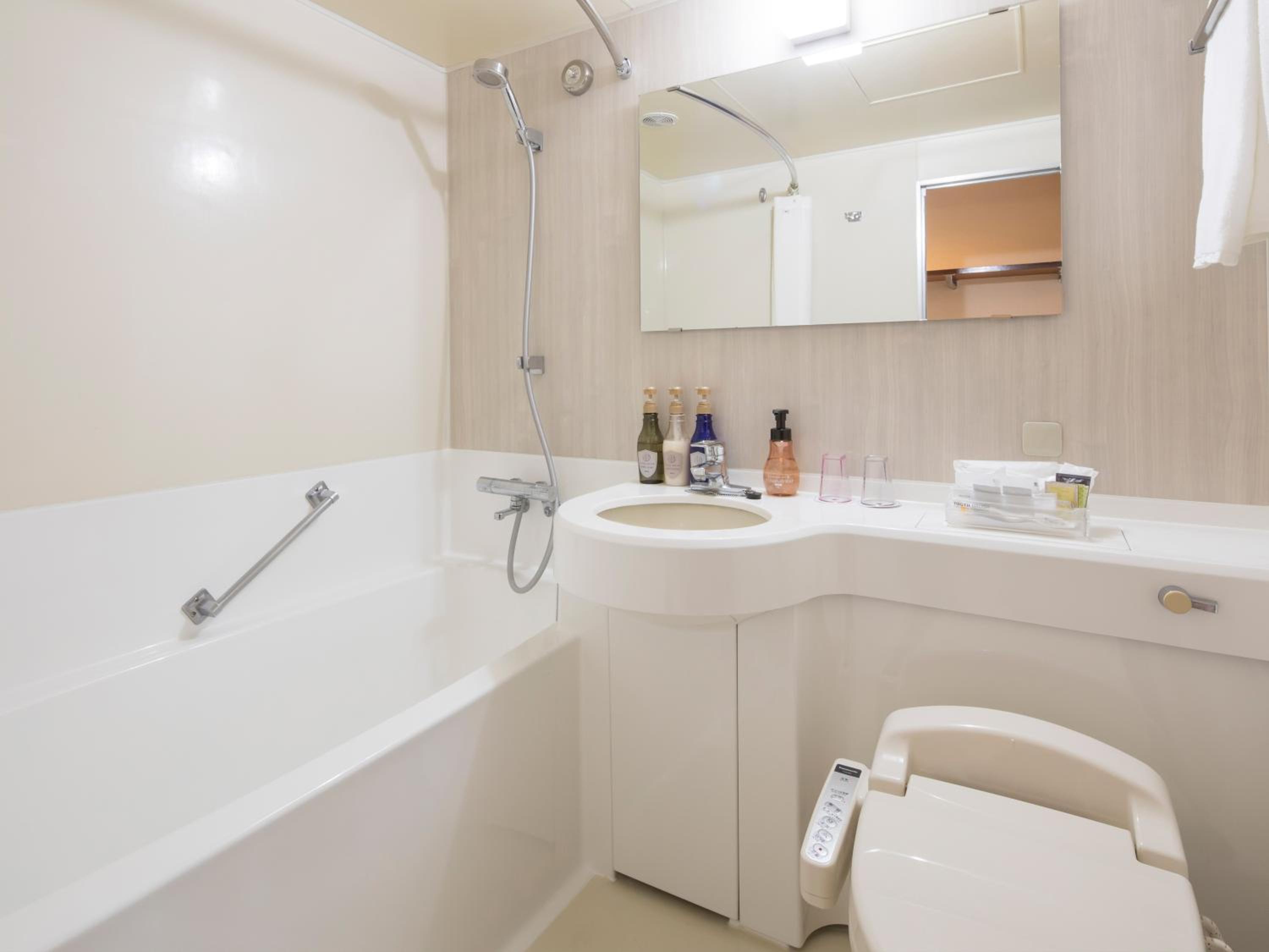 Standard Twin Room - Non-Smoking - Upper Floor - Photo 2