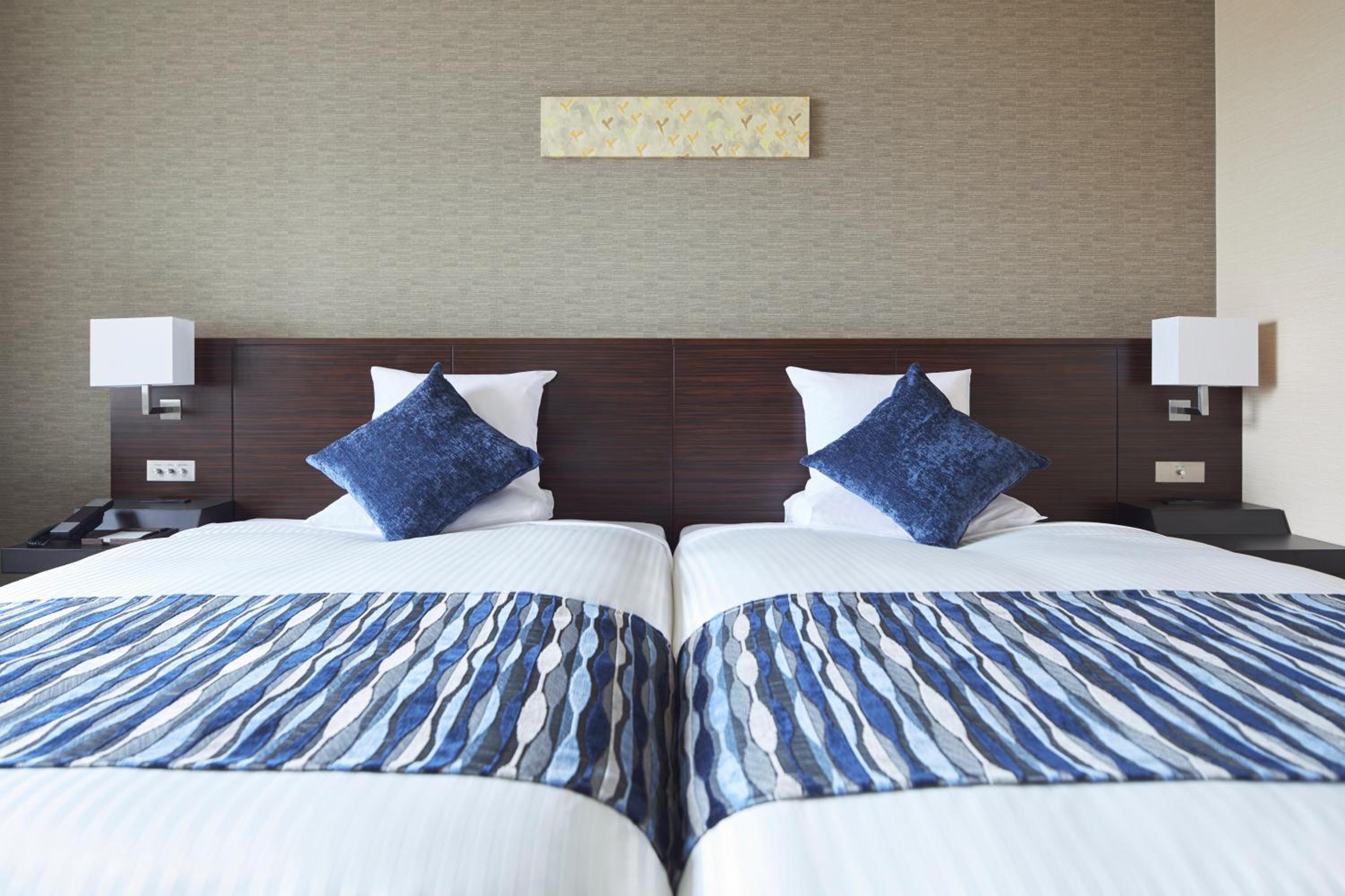 Standard Twin Room - Non-Smoking - Upper Floor - Photo 1