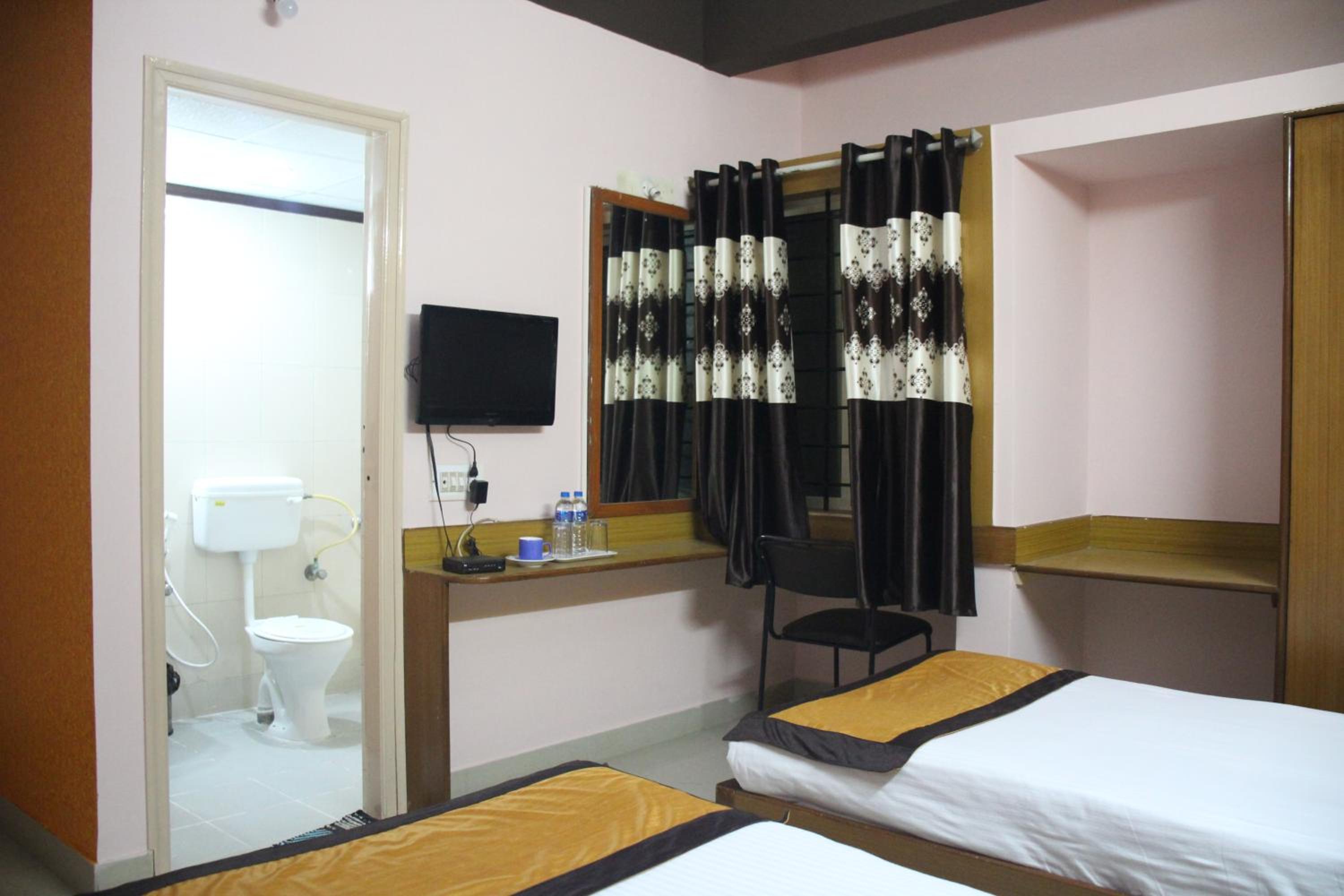 Deluxe Double Room photo 2