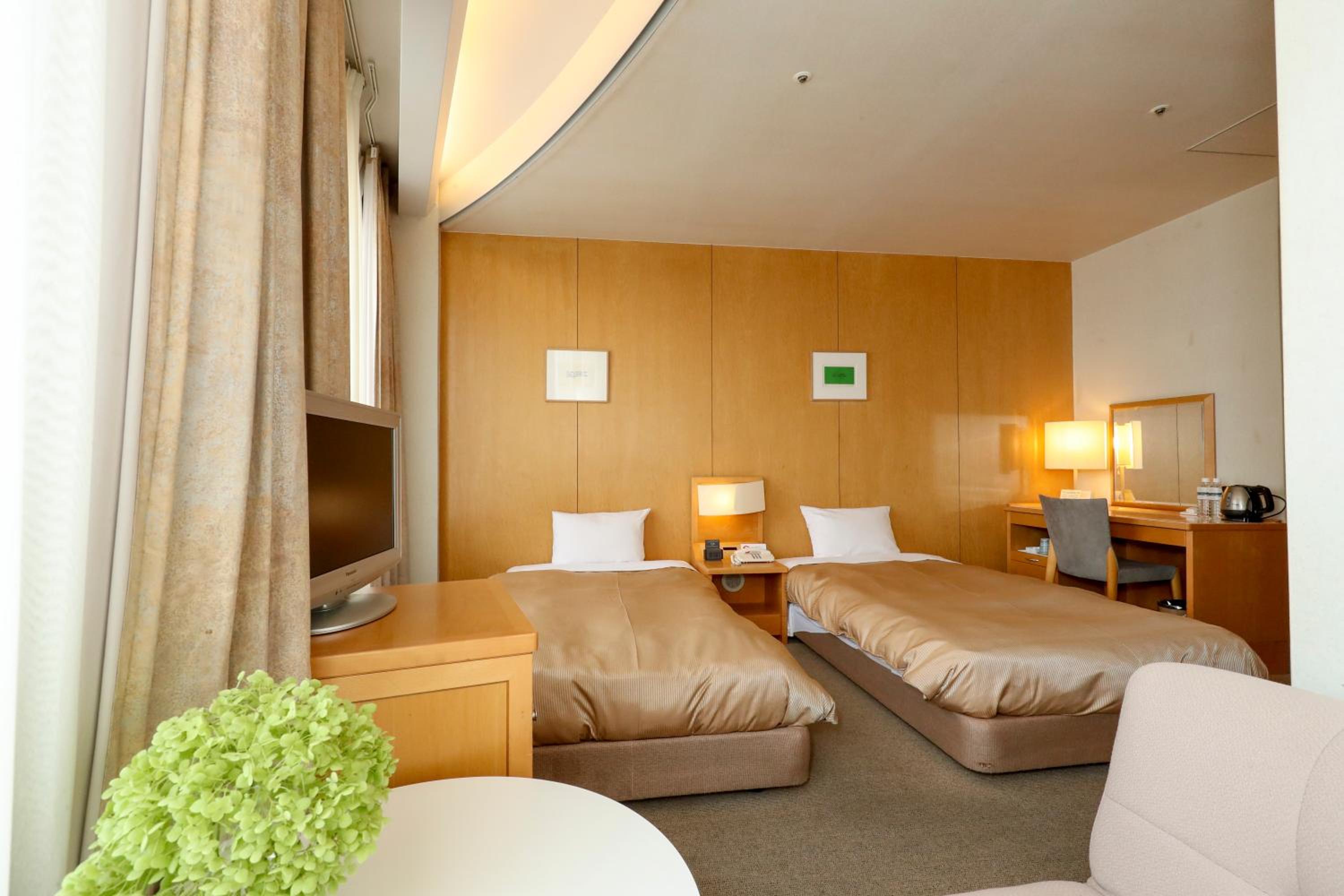 Twin Room - Photo 3