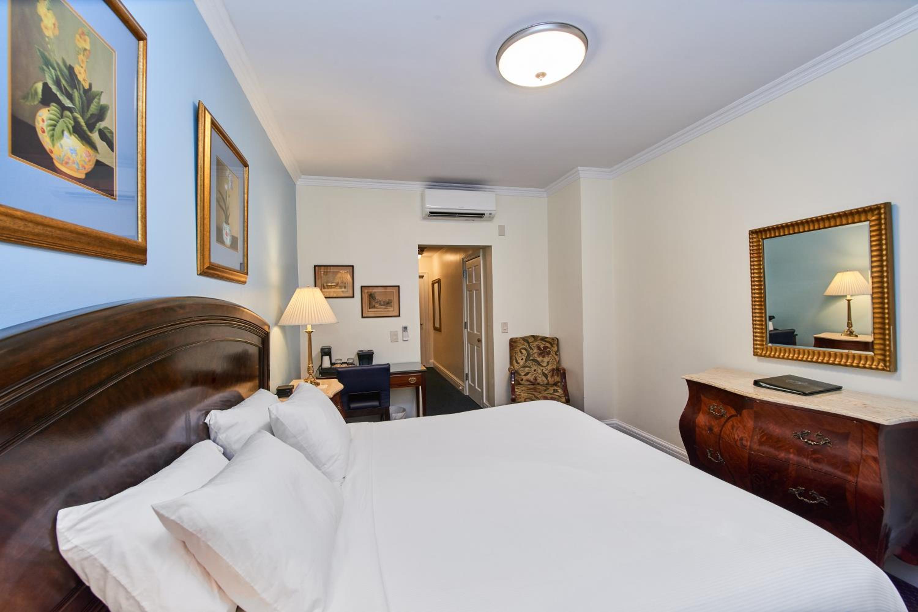 Superior King Room