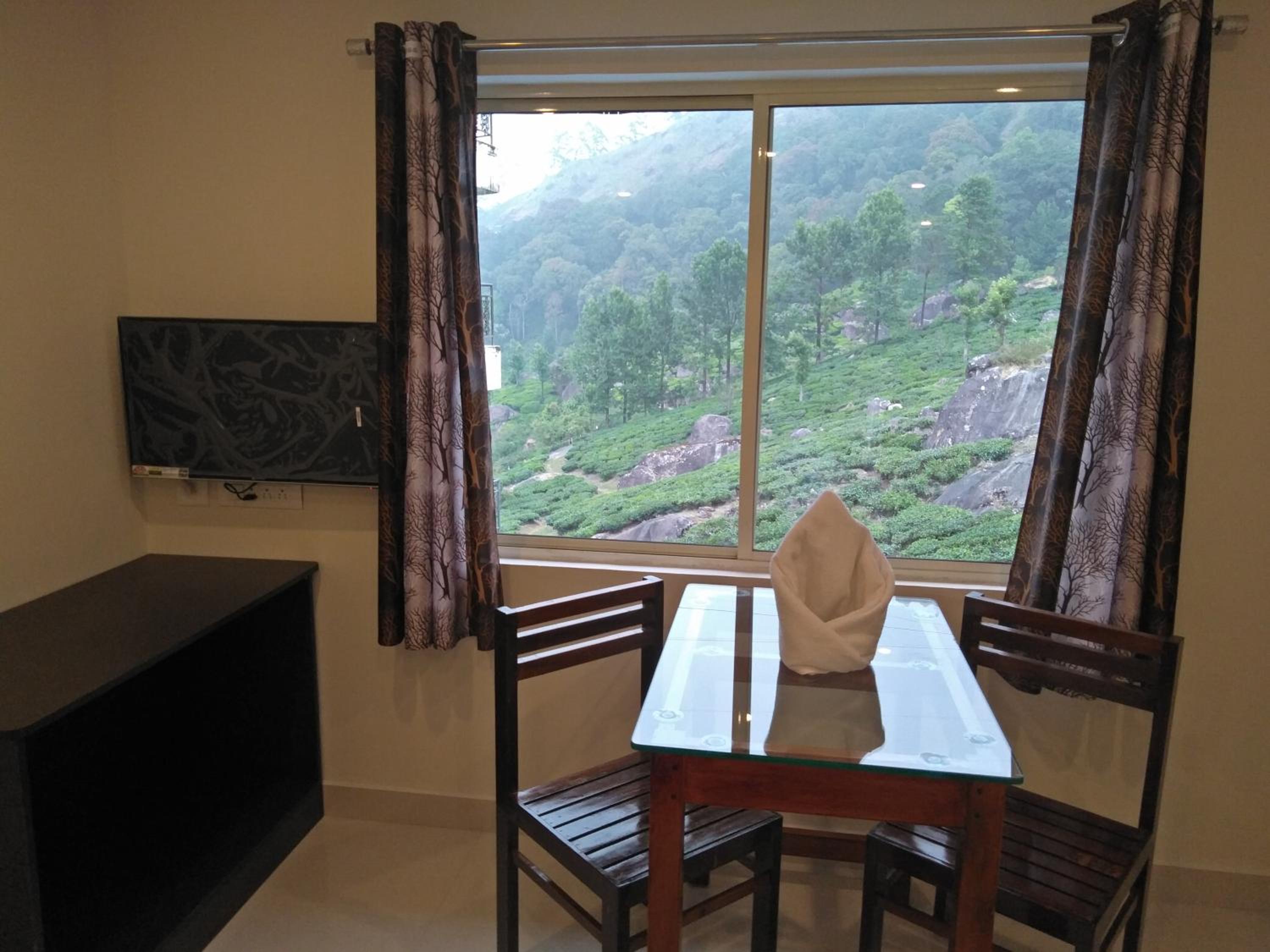 Double Room with Mountain View - Photo 16