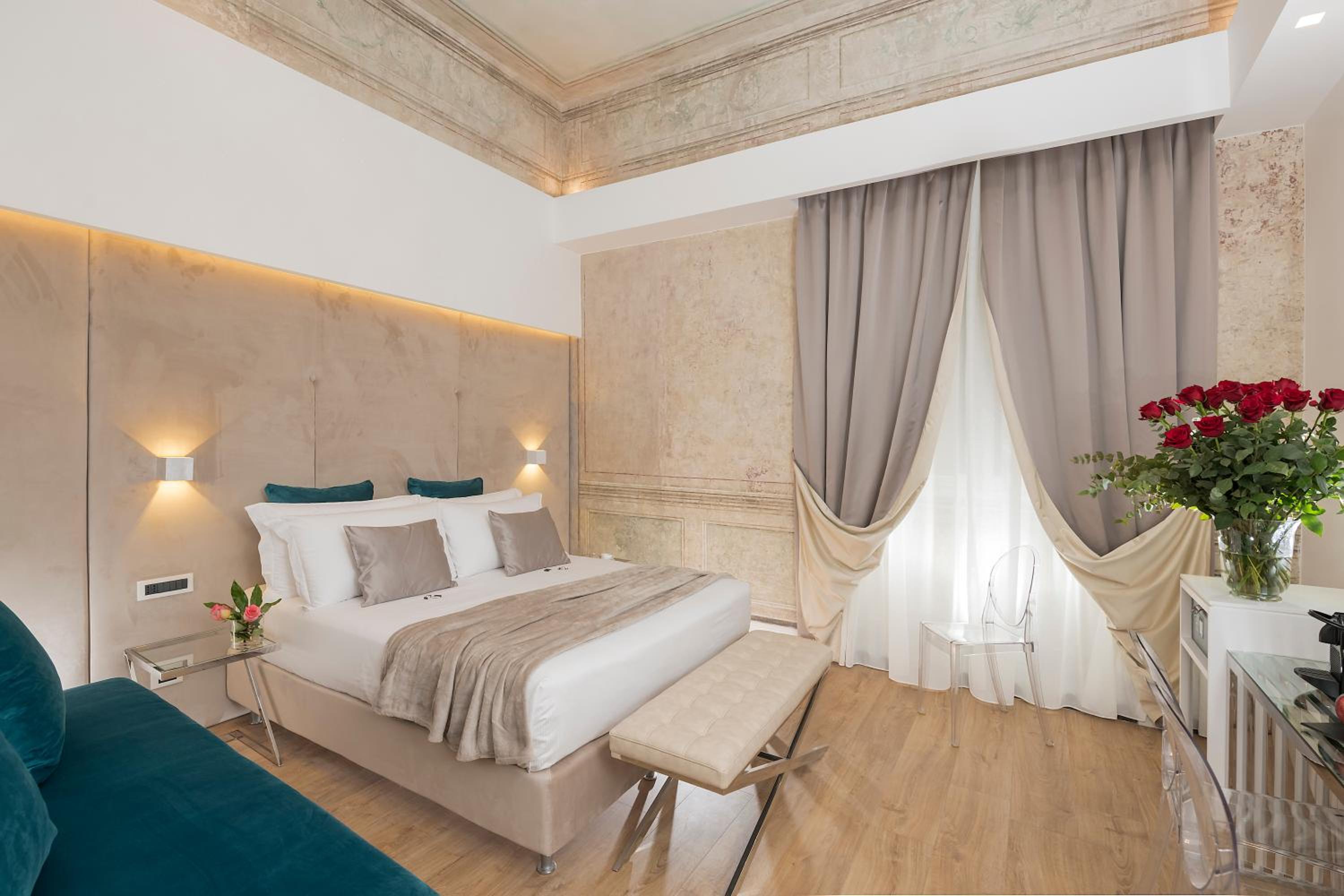 Deluxe Double or Twin Room photo 3
