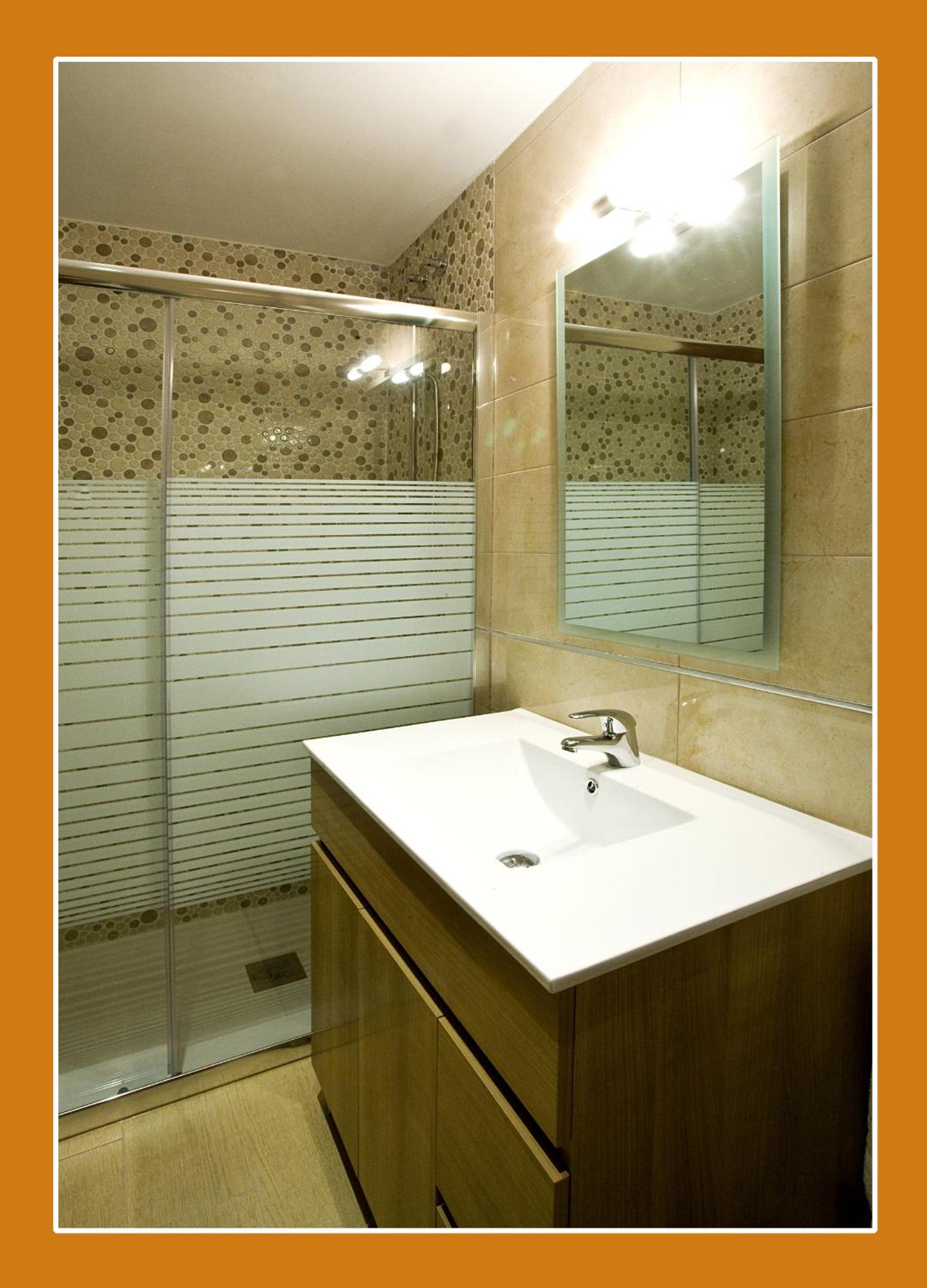Superior One-Bedroom Apartment - Photo 8