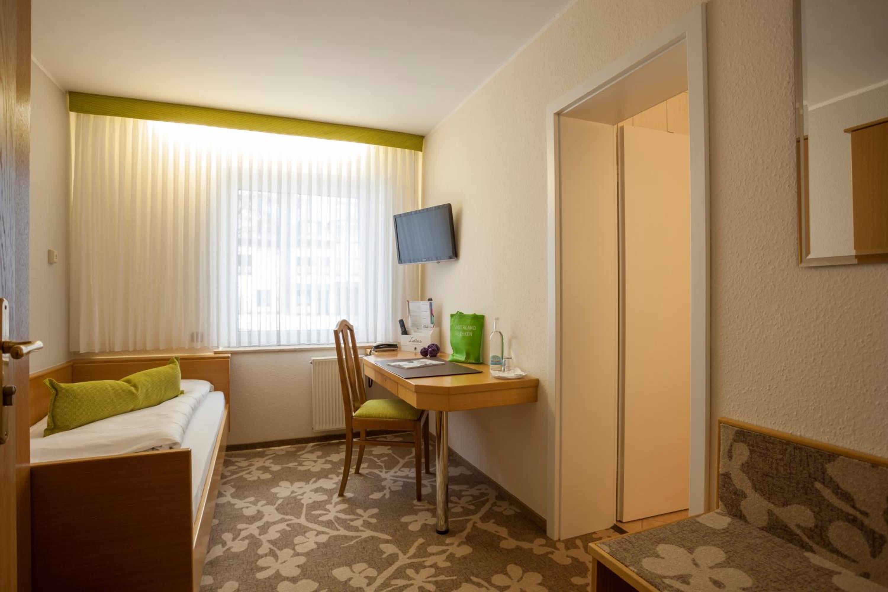 Single Room photo 1