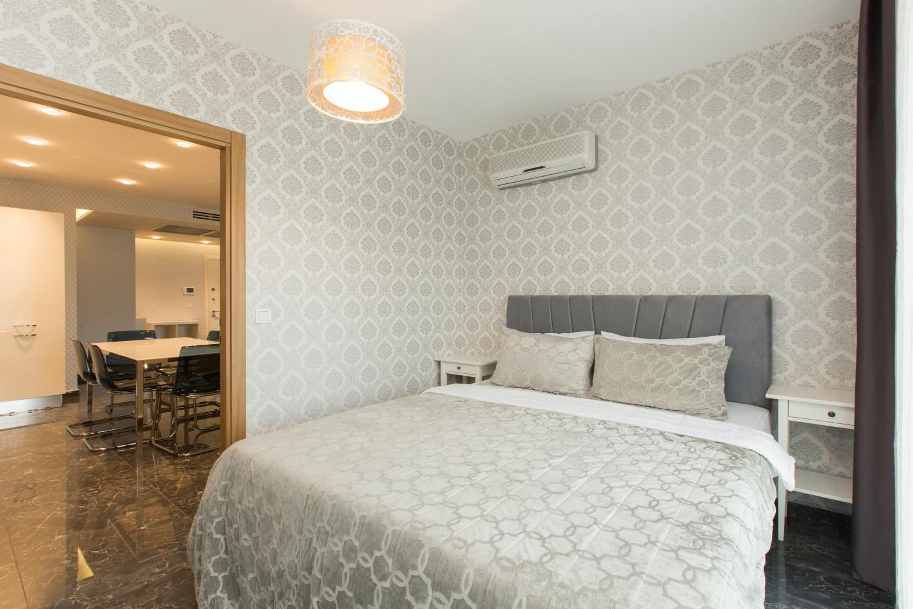 Family Apartment (8 Adults + 1 Child) photo 1