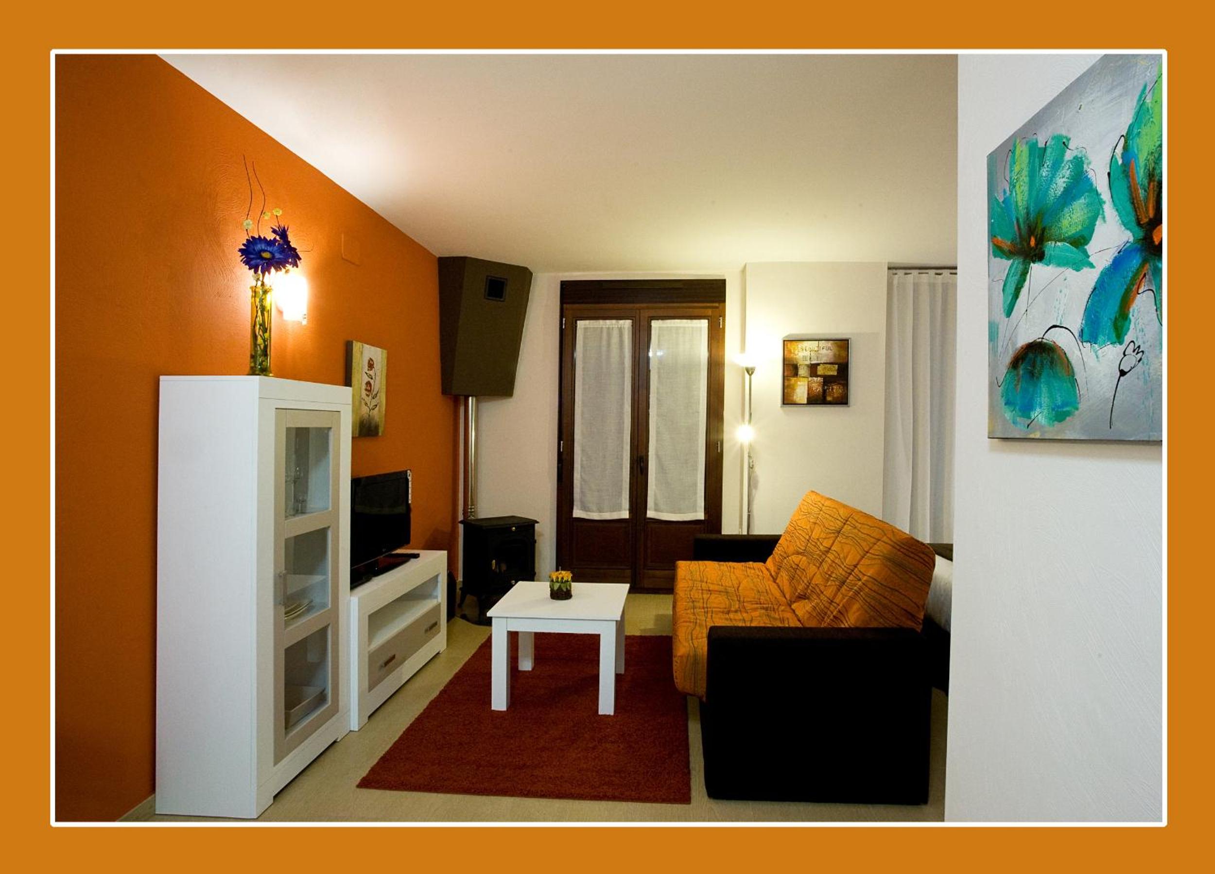 Superior One-Bedroom Apartment - Photo 5