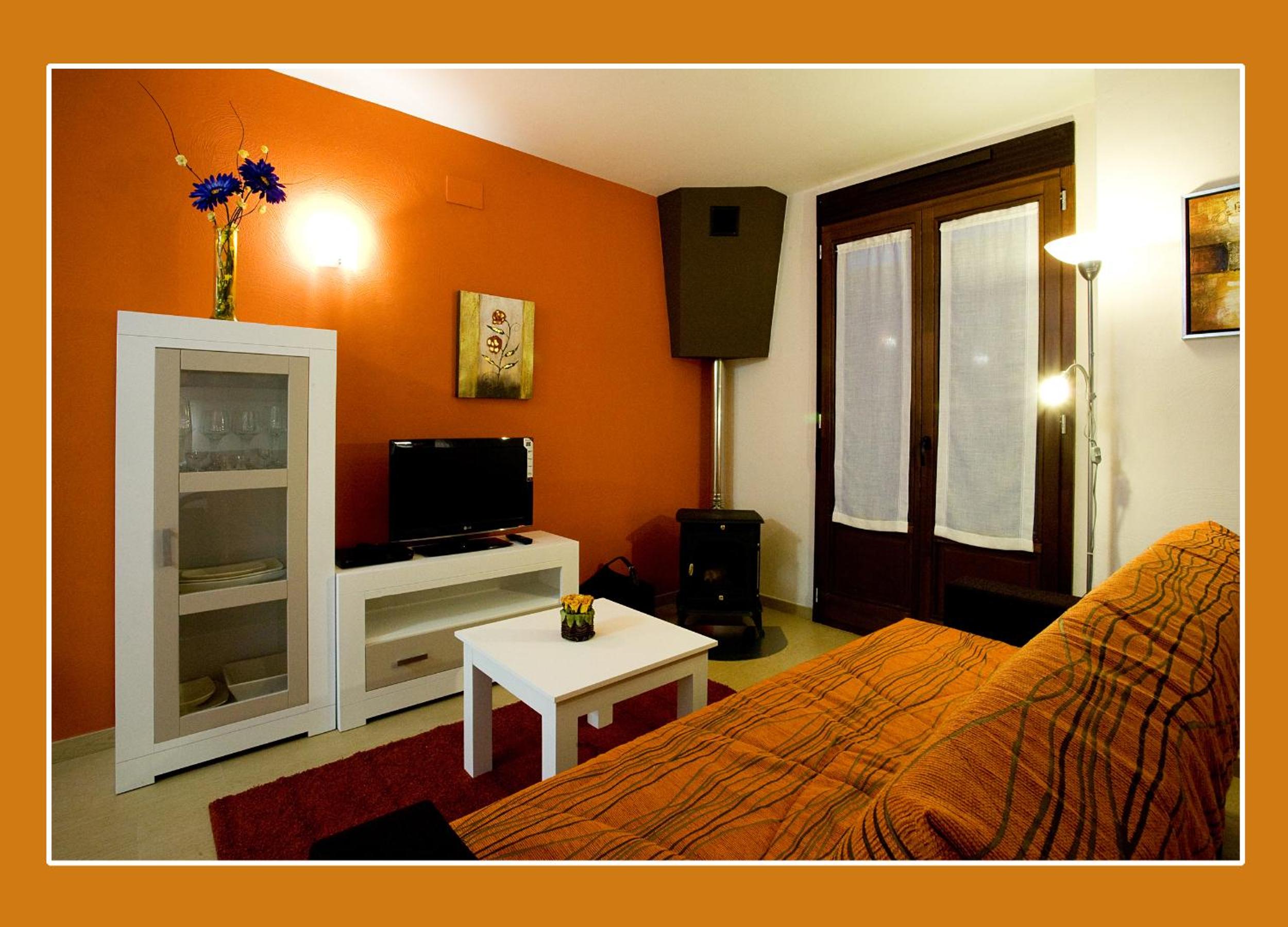 Superior One-Bedroom Apartment - Photo 4