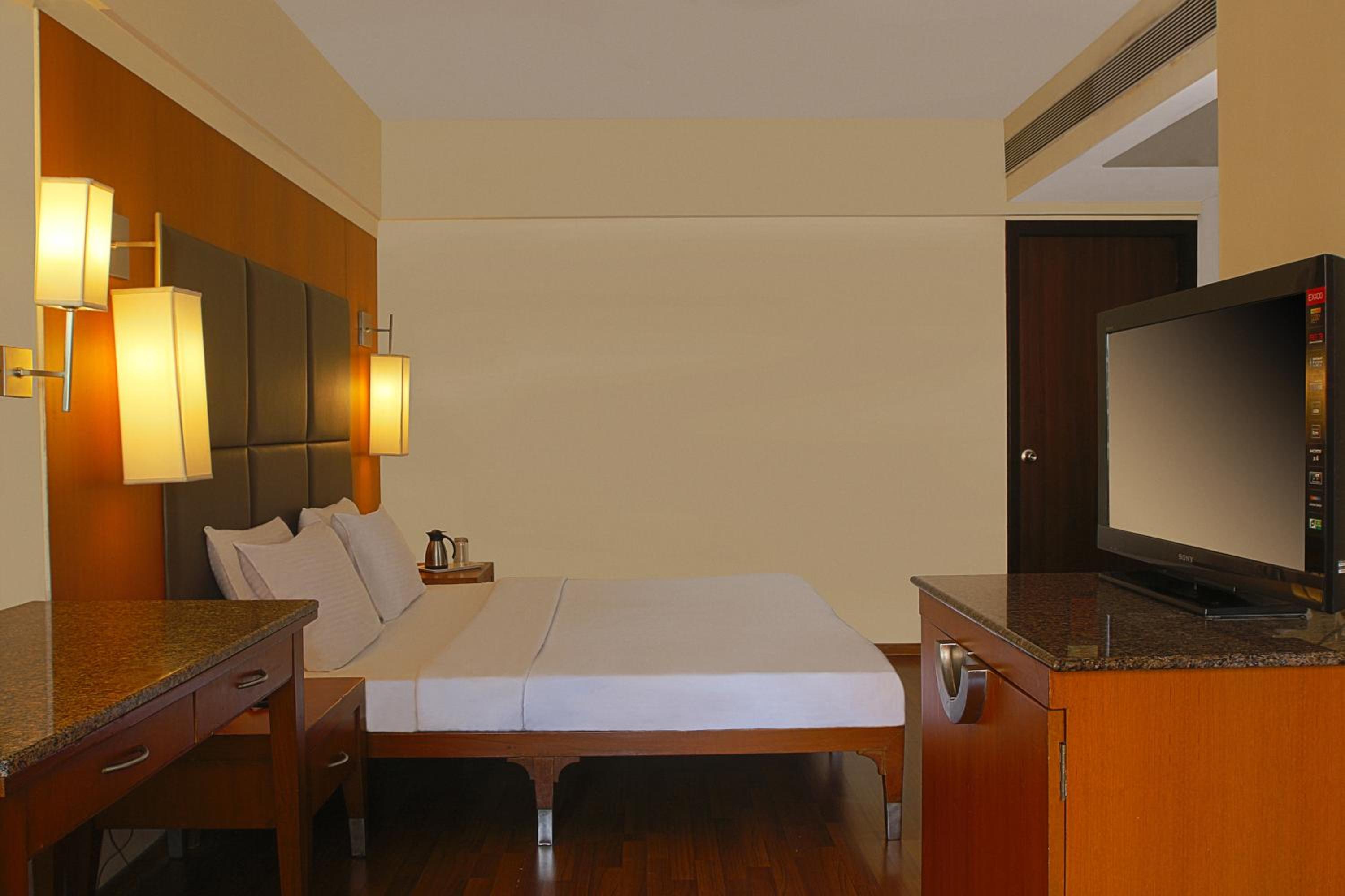 Deluxe Double or Twin Room - Photo 2