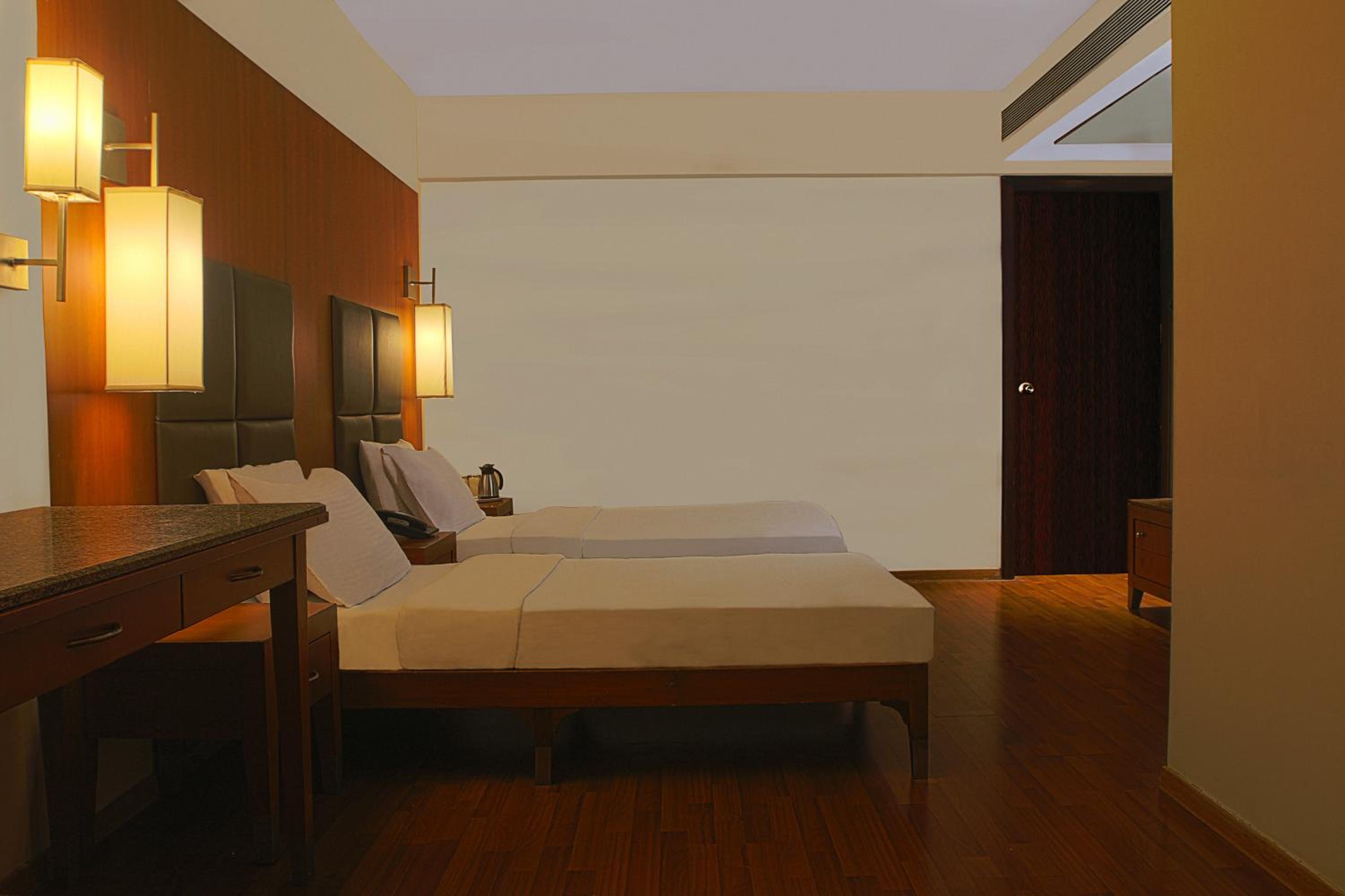 Deluxe Double or Twin Room - Photo 7