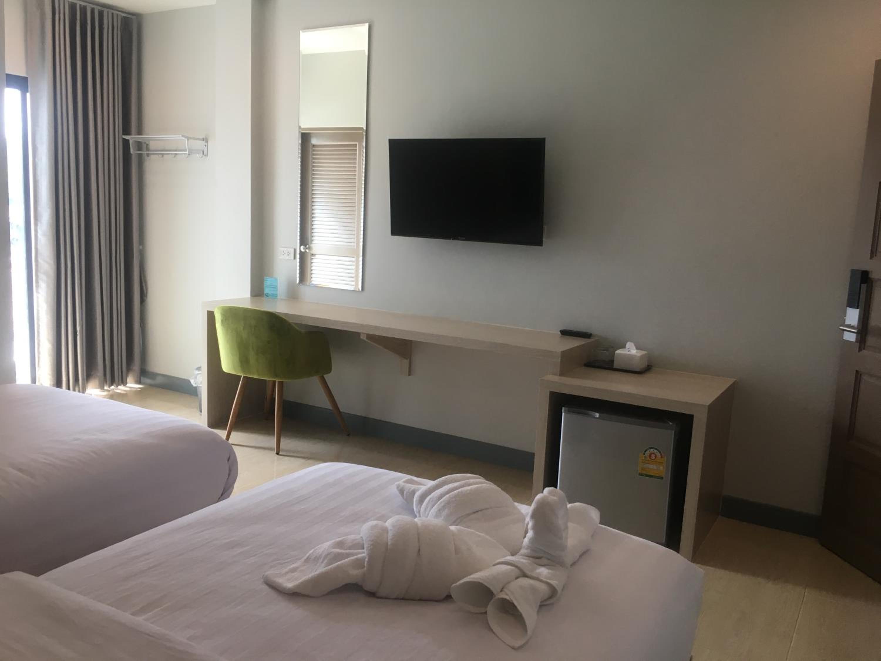 Standard Twin Room - Photo 5
