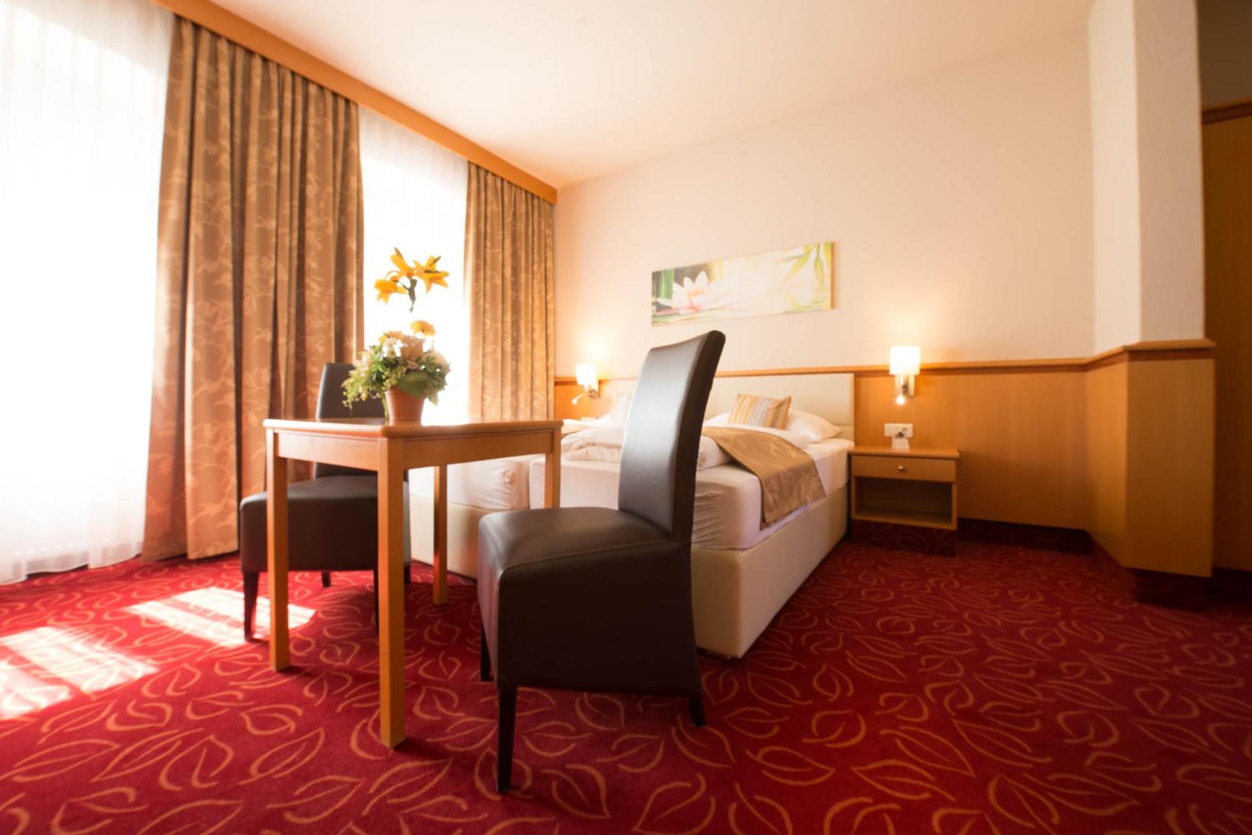 Comfort Double Room with Air Condition photo 3