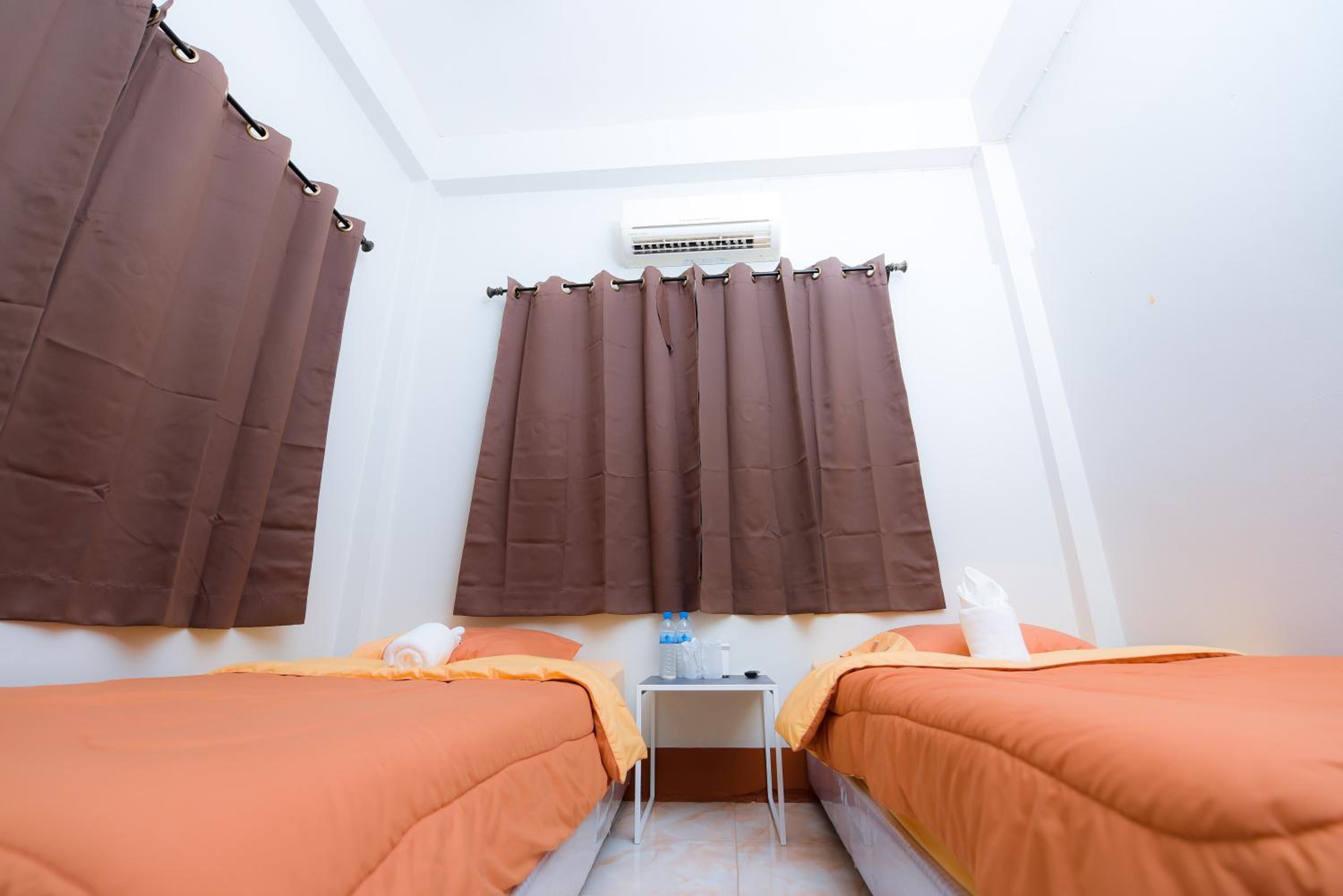 Standard Twin Room photo 3
