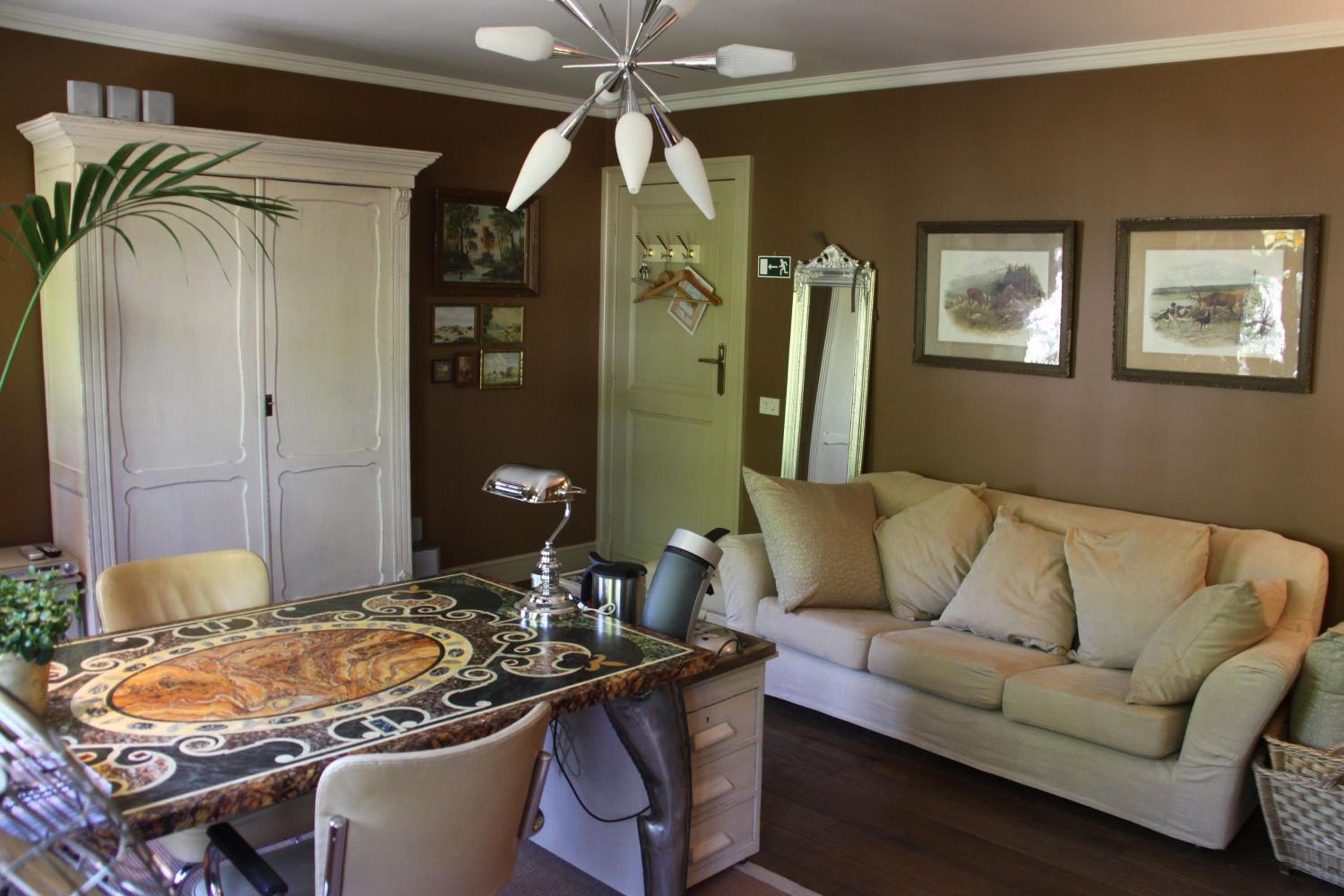Double Room with Sitting Area photo 2