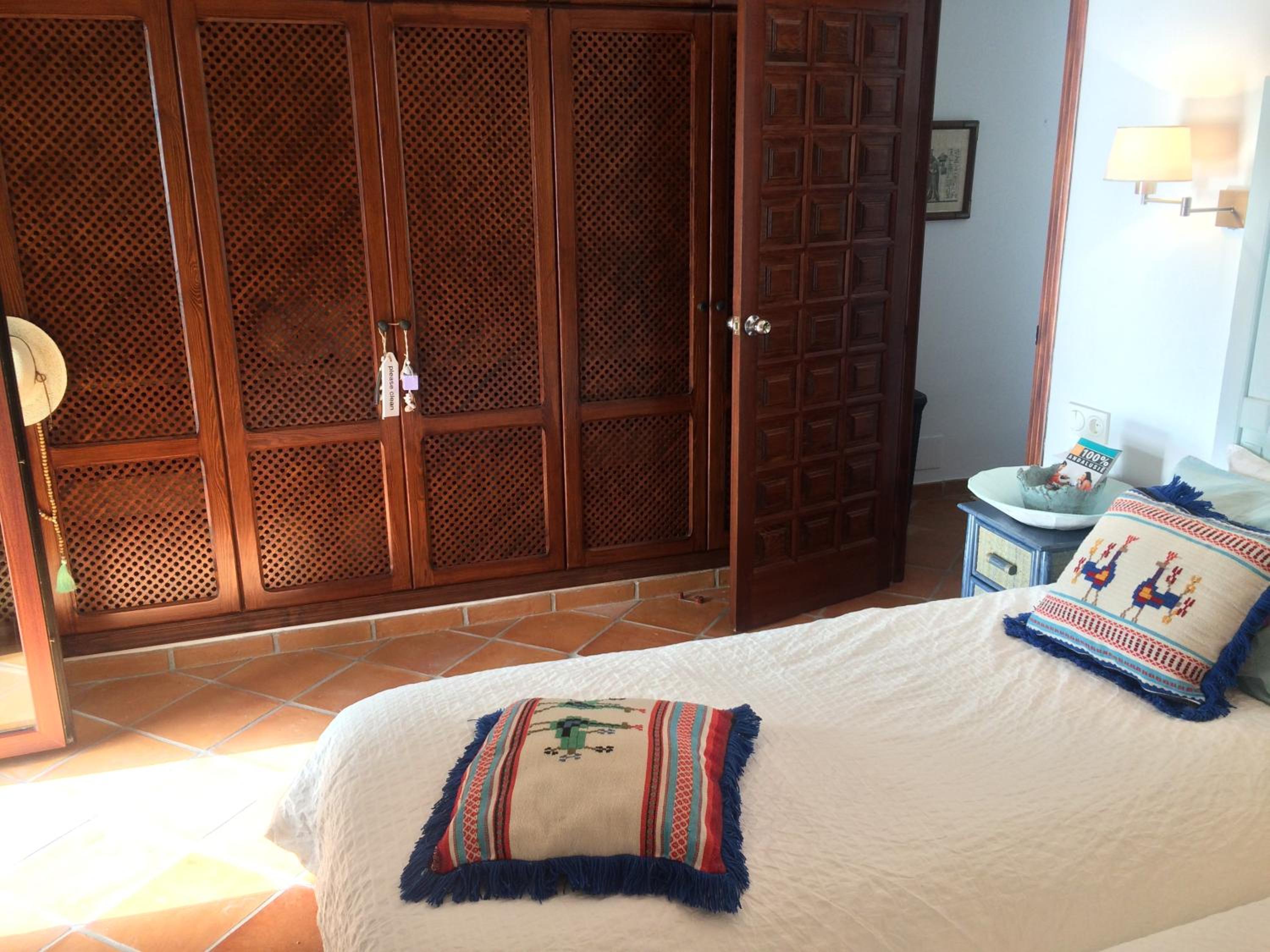 Deluxe Twin Room With Sea View photo 2