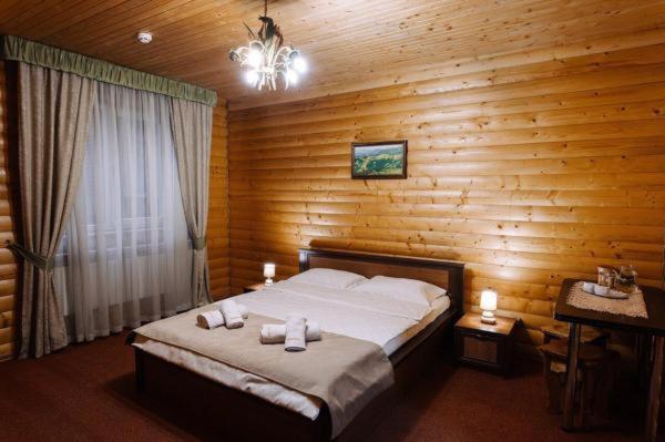 Standard King Room photo 1