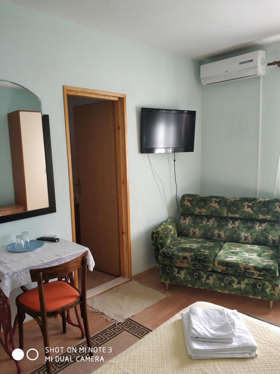 Double Room - Photo 1