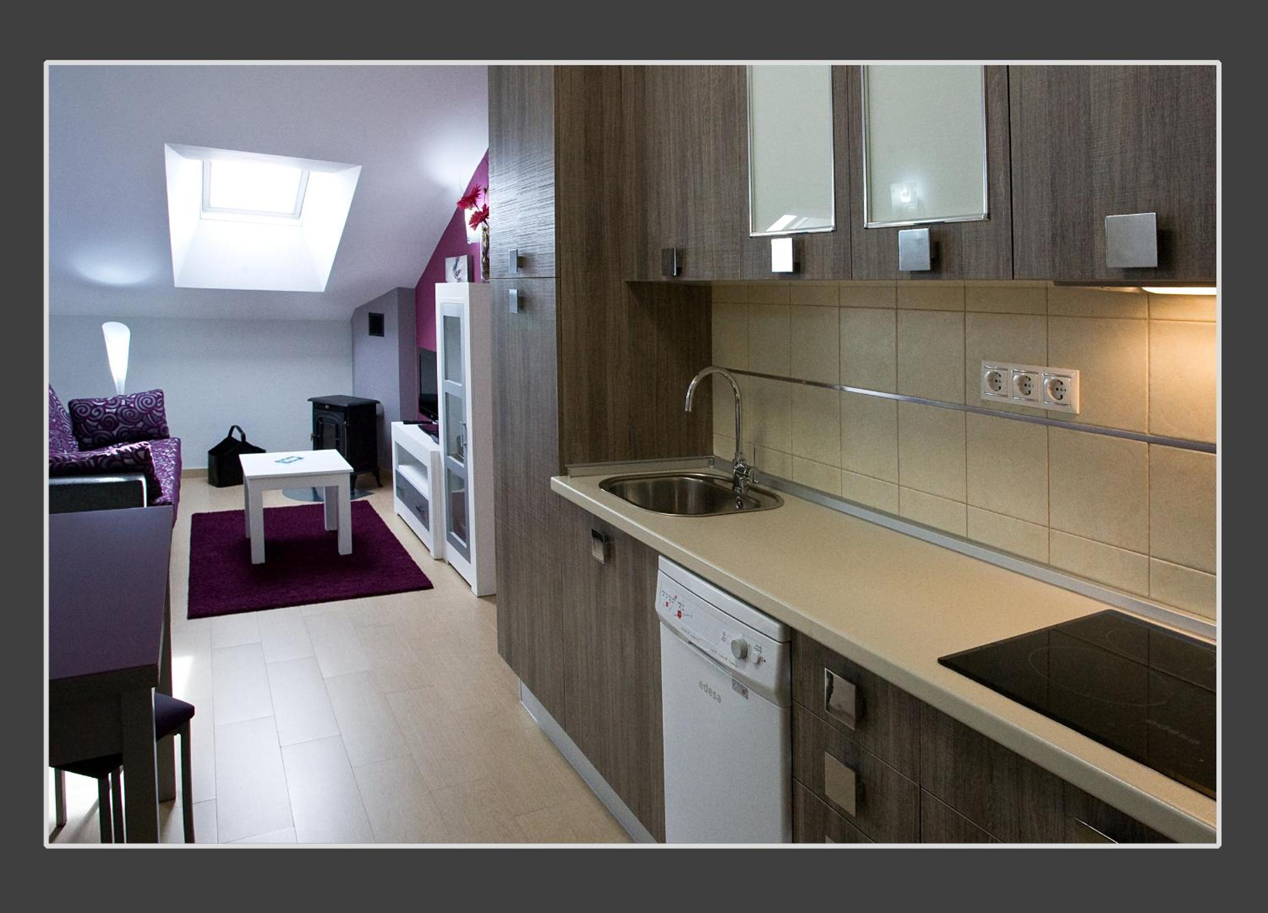 Superior One-Bedroom Apartment - Photo 29