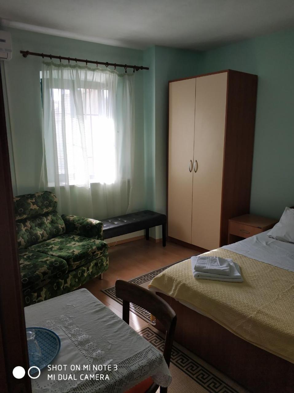 Double Room - Photo 5