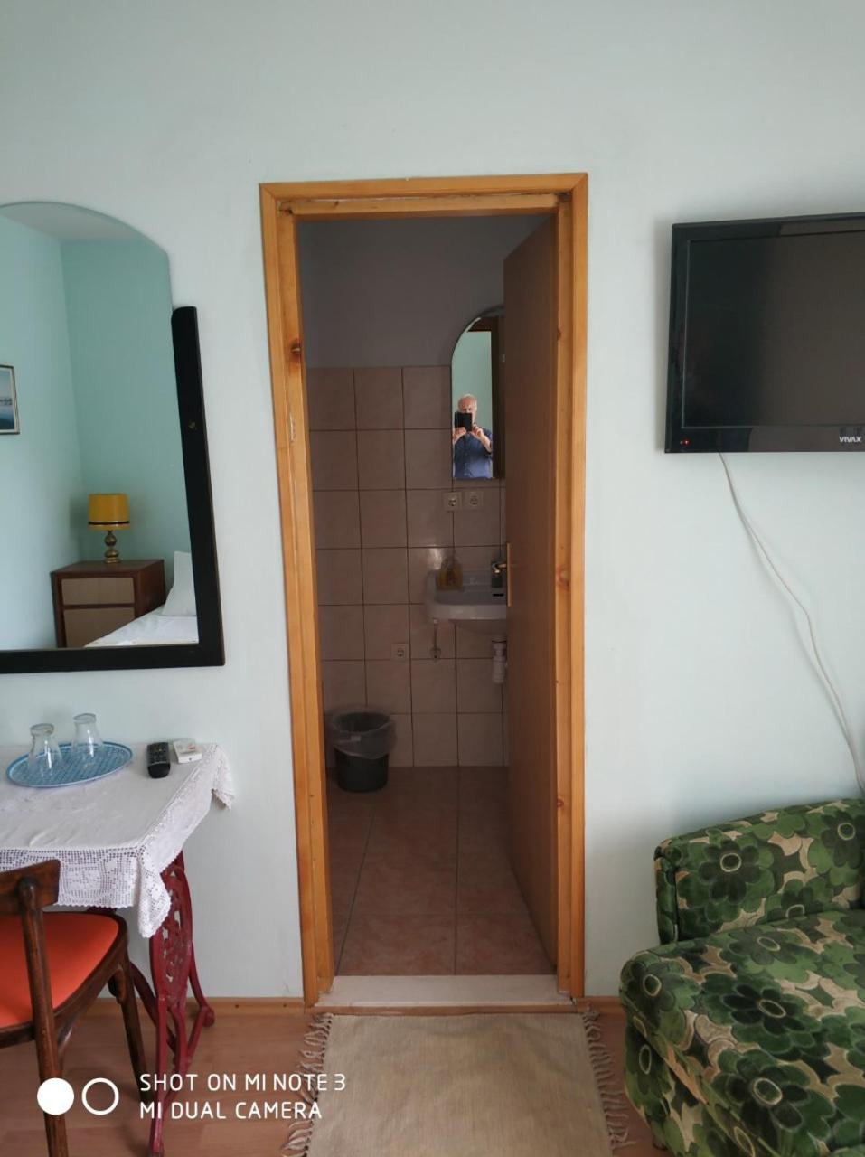 Double Room - Photo 4