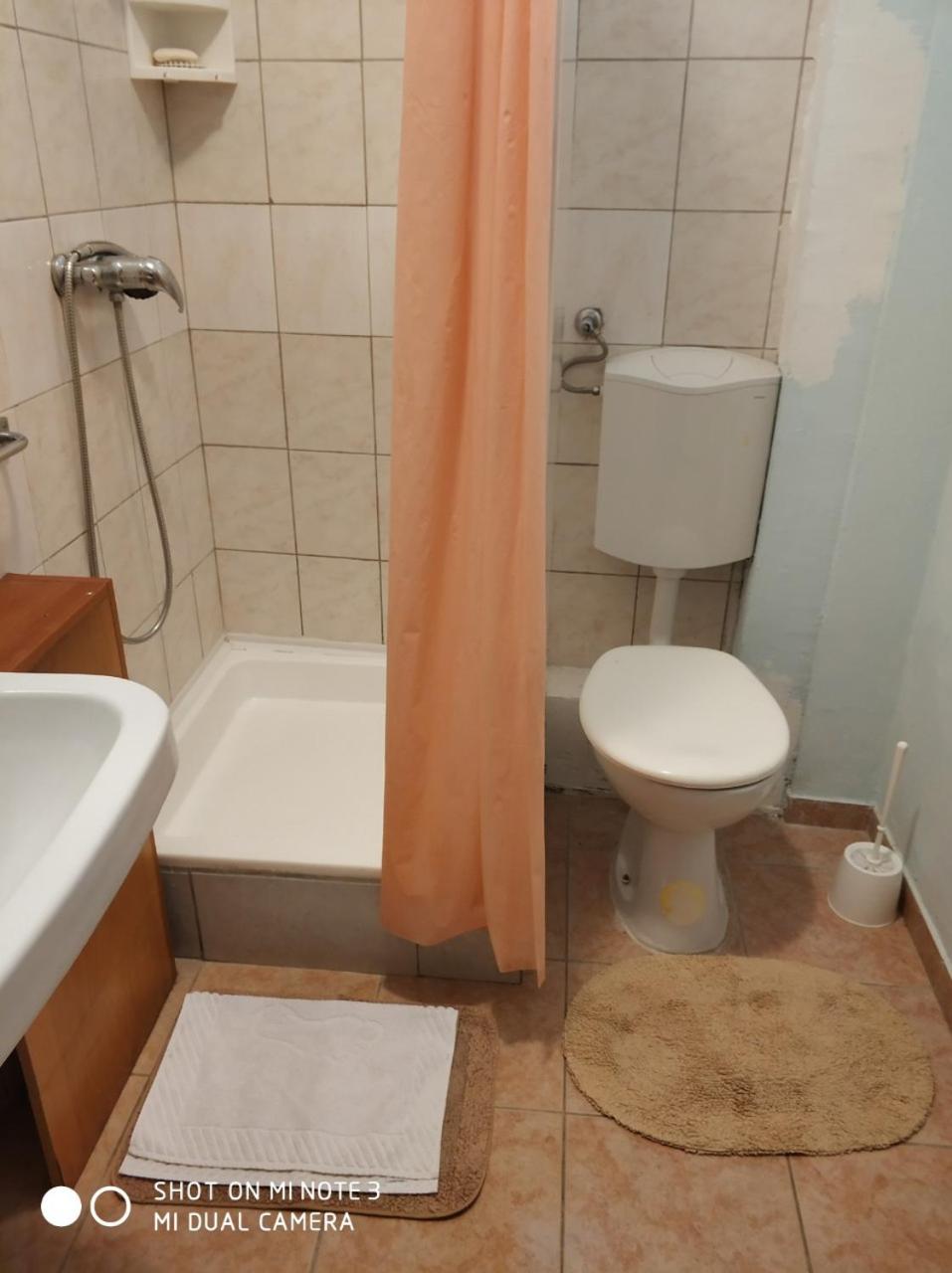 Double Room - Photo 3