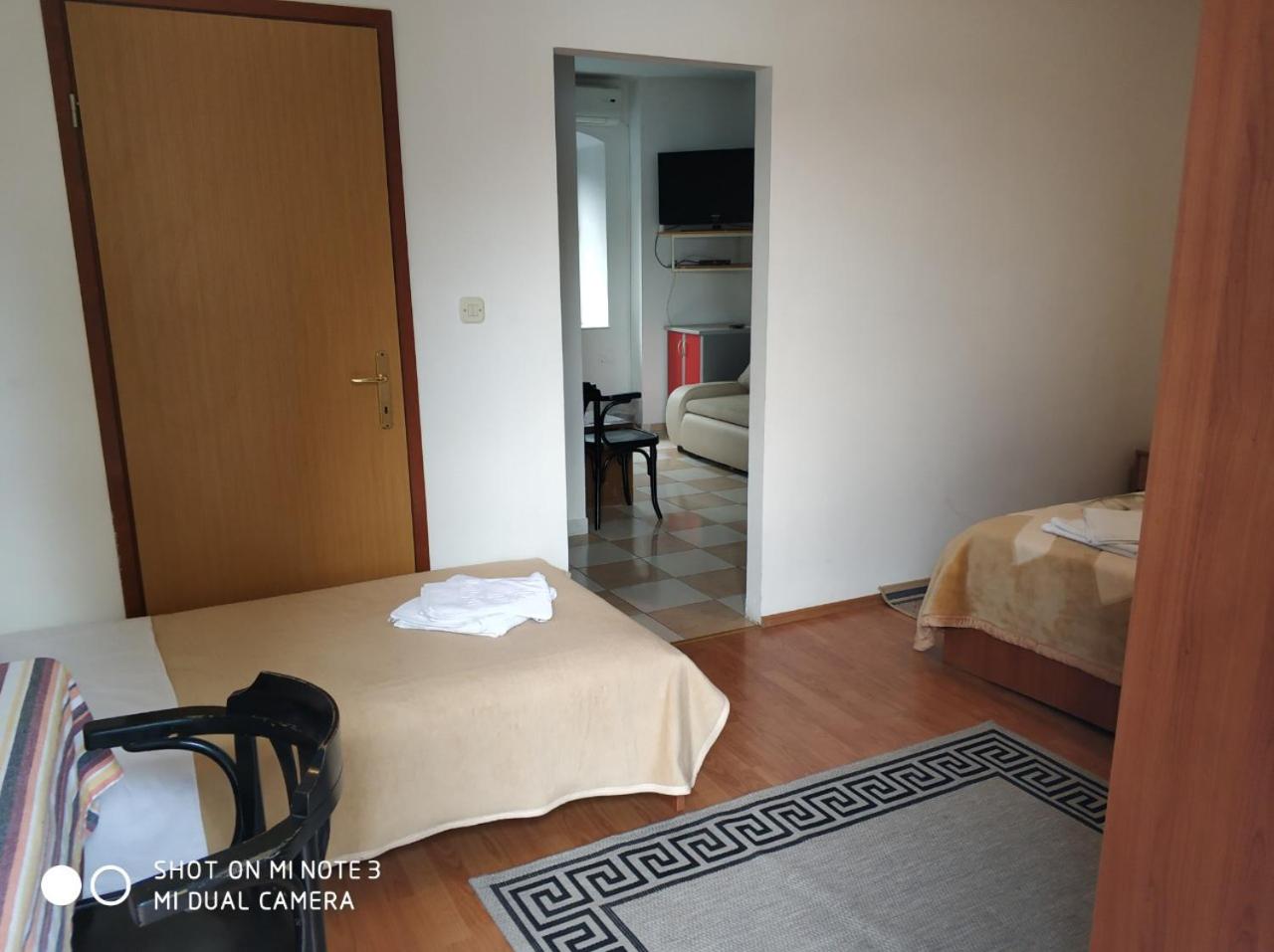 Apartment with Balcony - Photo 7