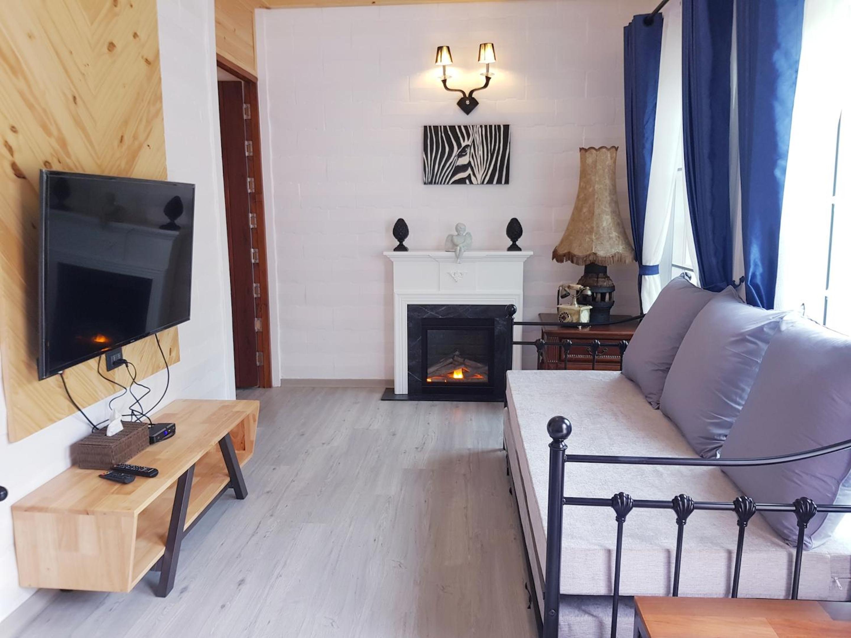 Suite with Lake View - Photo 12