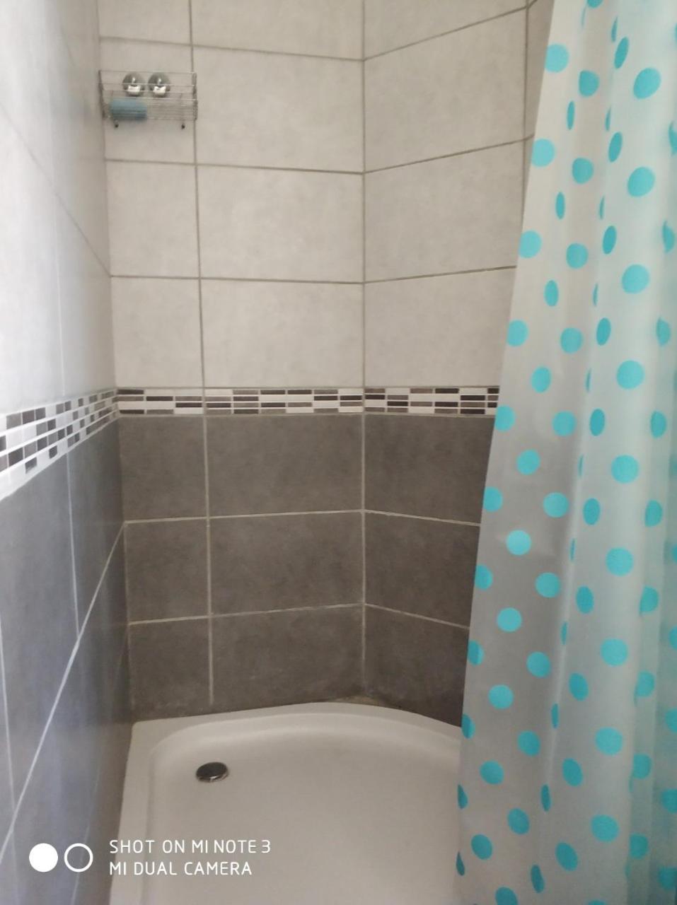 Standard Suite - Photo 2