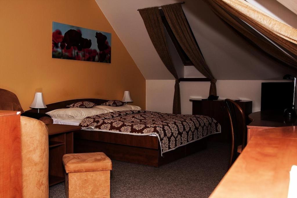 Double Room - Photo 3