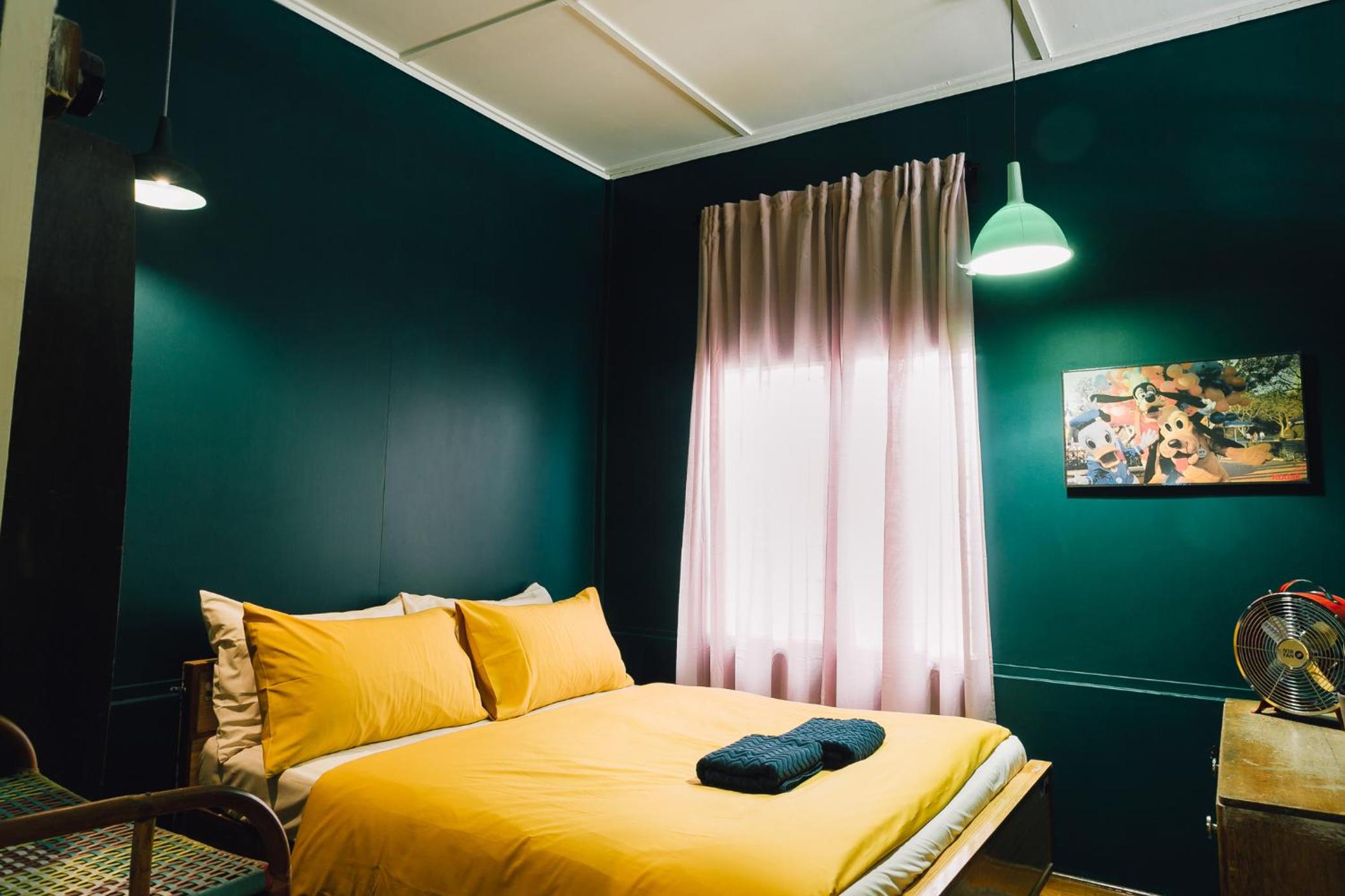 Double Room with Shared Bathroom photo 2