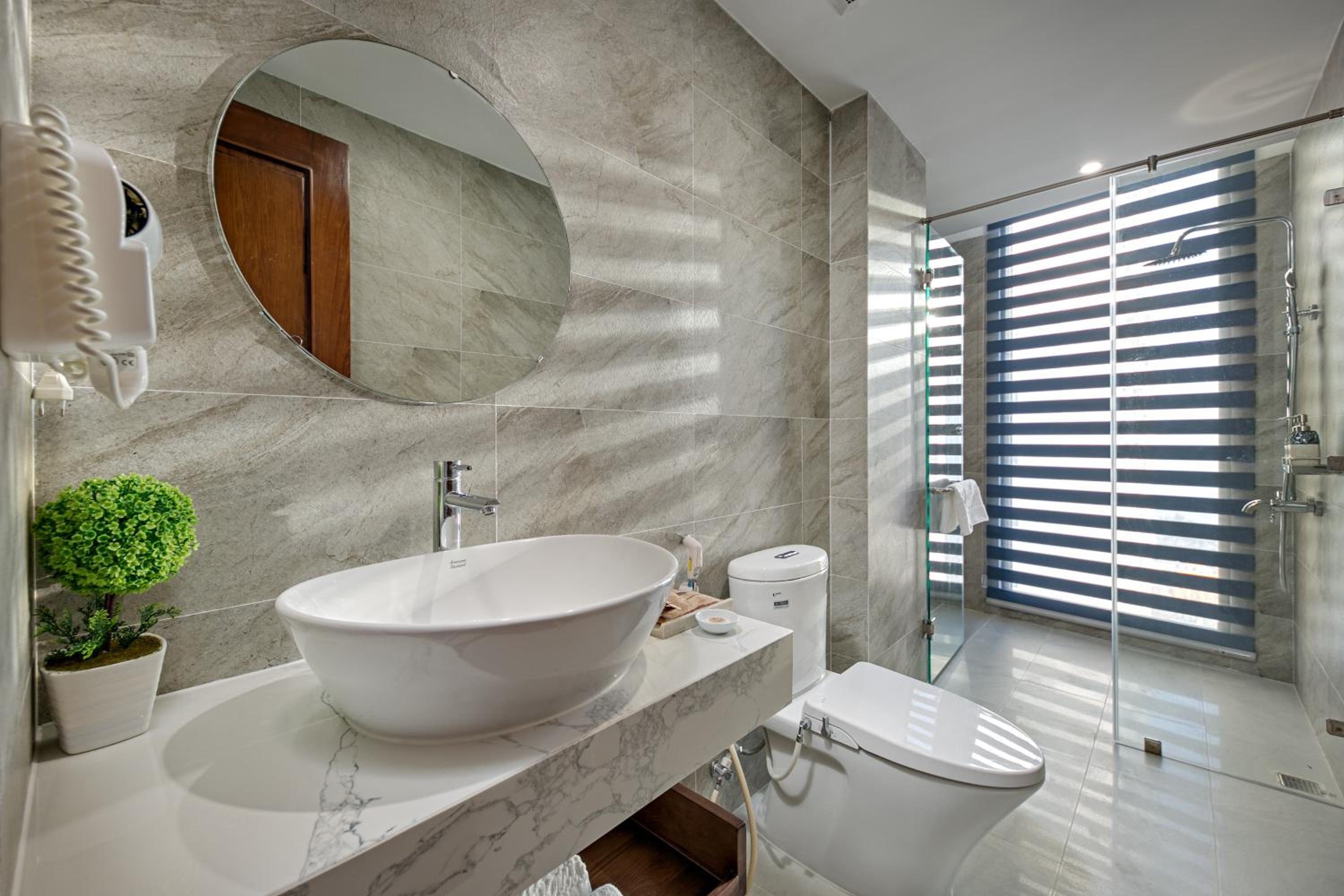 Deluxe Twin Room With Partial Sea View - Photo 4