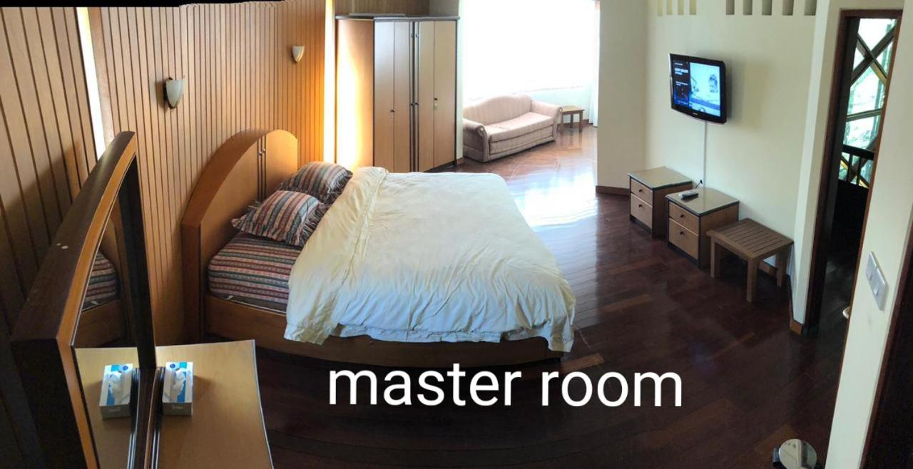 Three-Bedroom Villa - Photo 13
