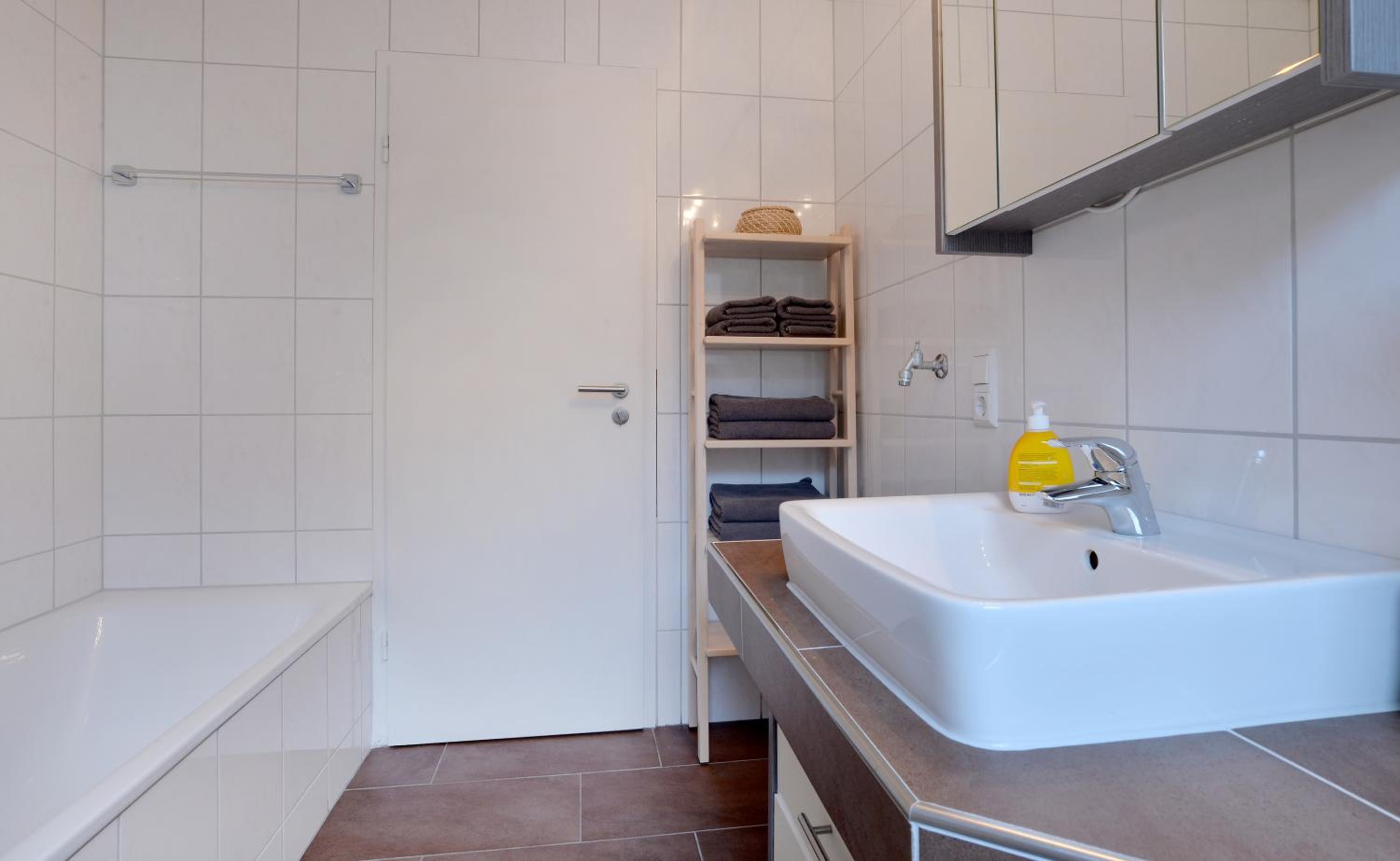 Two-Bedroom Apartment - Photo 6