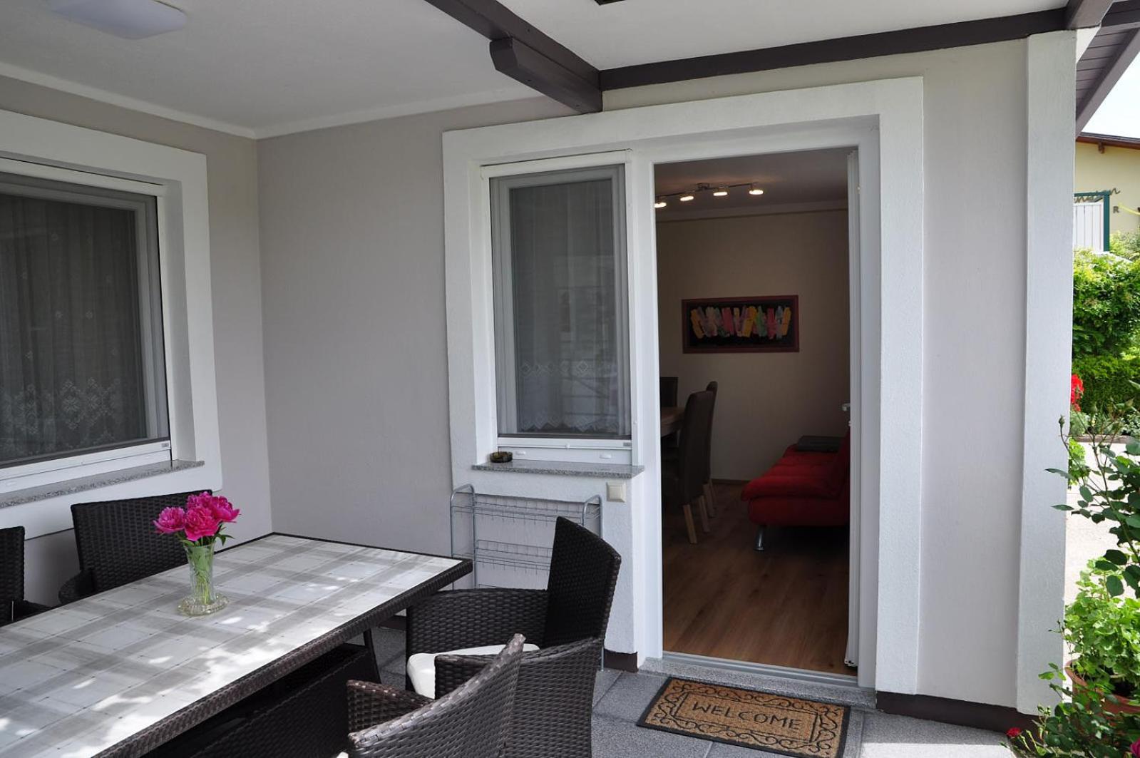 Apartment with Terrace photo 2