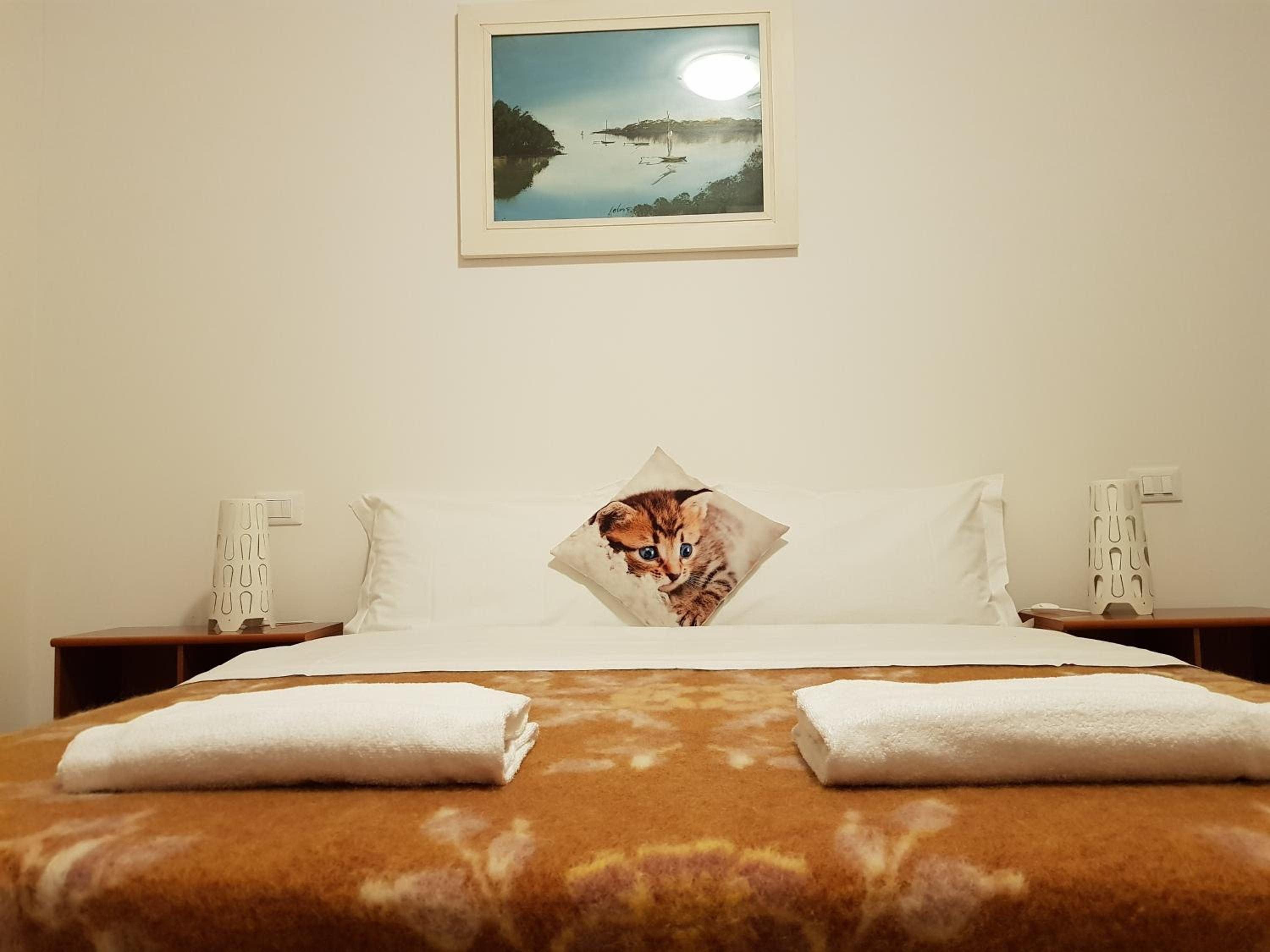 Economy Triple Room with Shared Bathroom