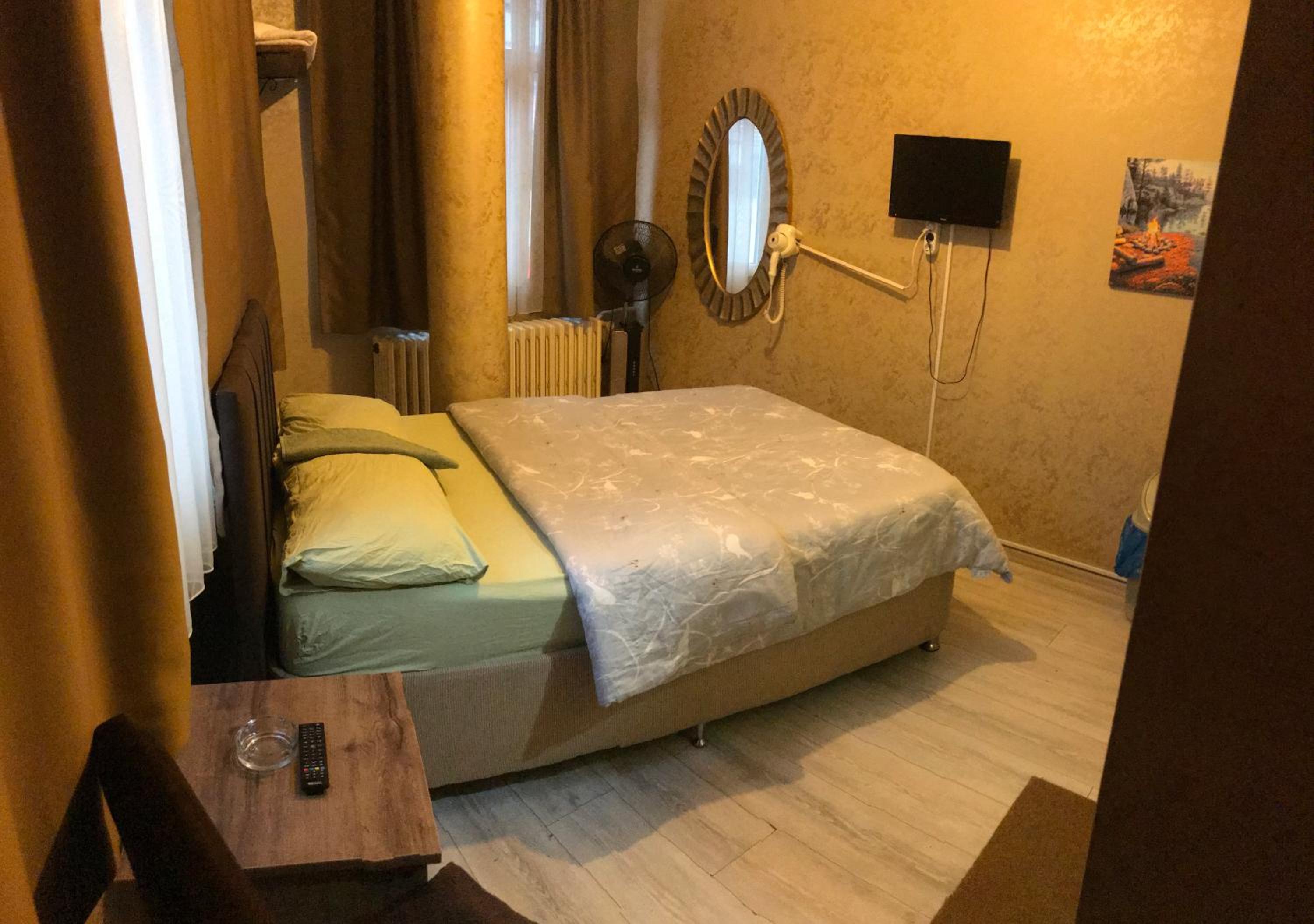 Double Room with Private Bathroom photo 3