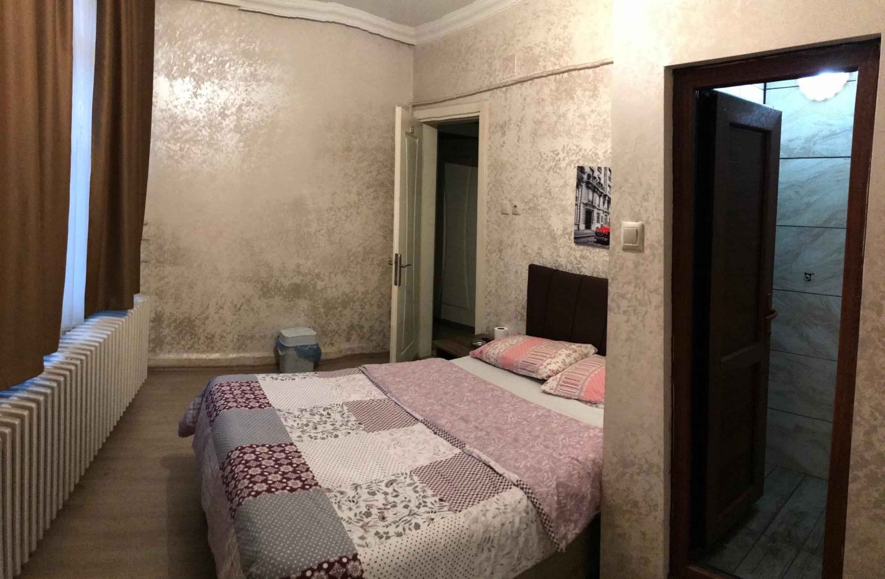 Double Room with Private Bathroom photo 1
