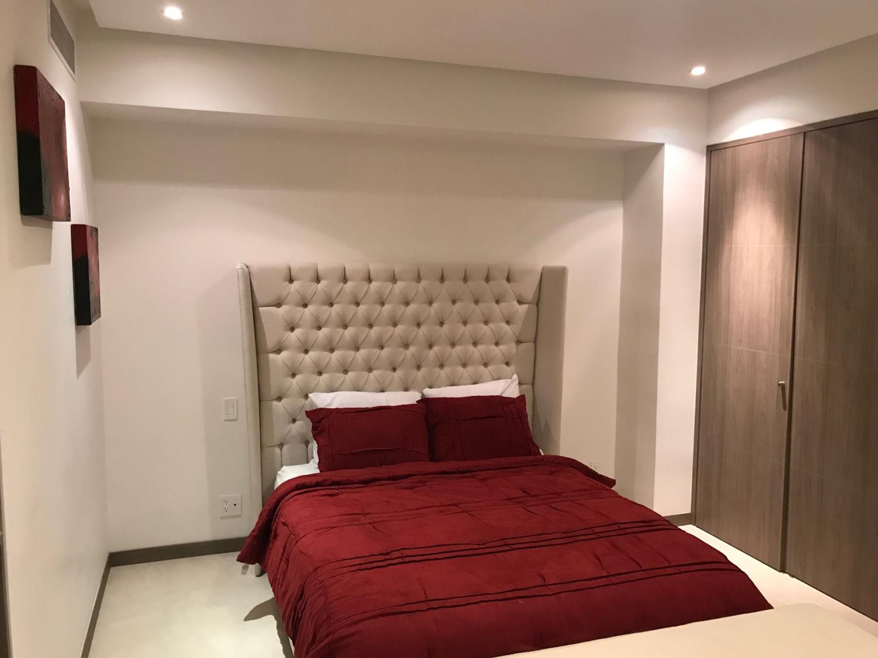 Three-Bedroom Apartment - Photo 27
