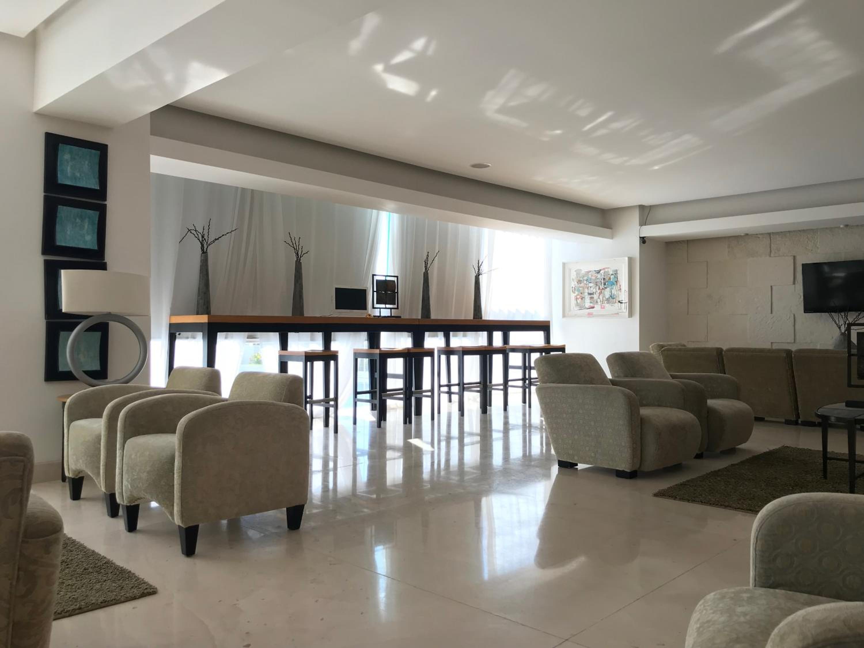 Three-Bedroom Apartment - Photo 20