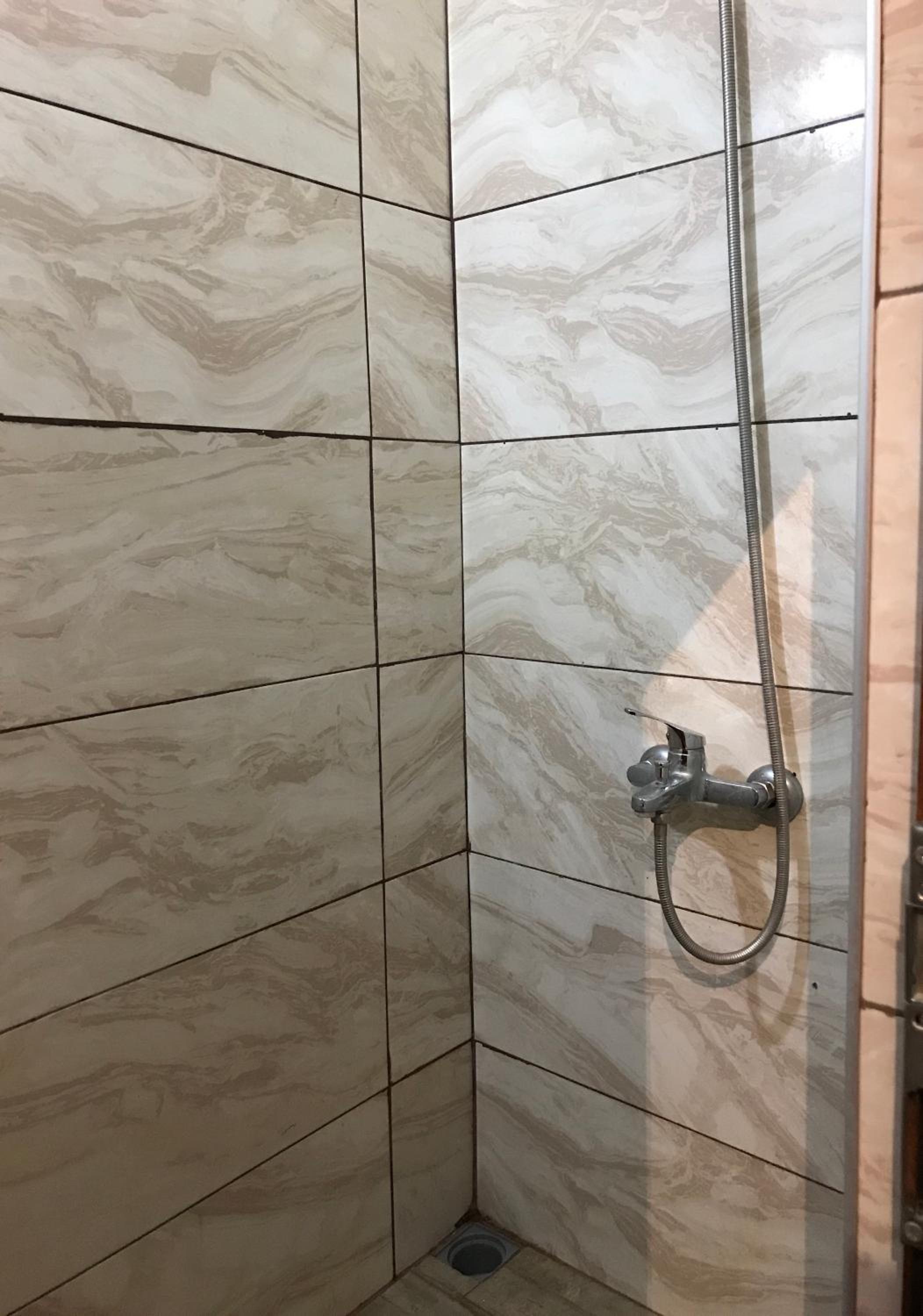 Twin Room with Private Bathroom photo 2