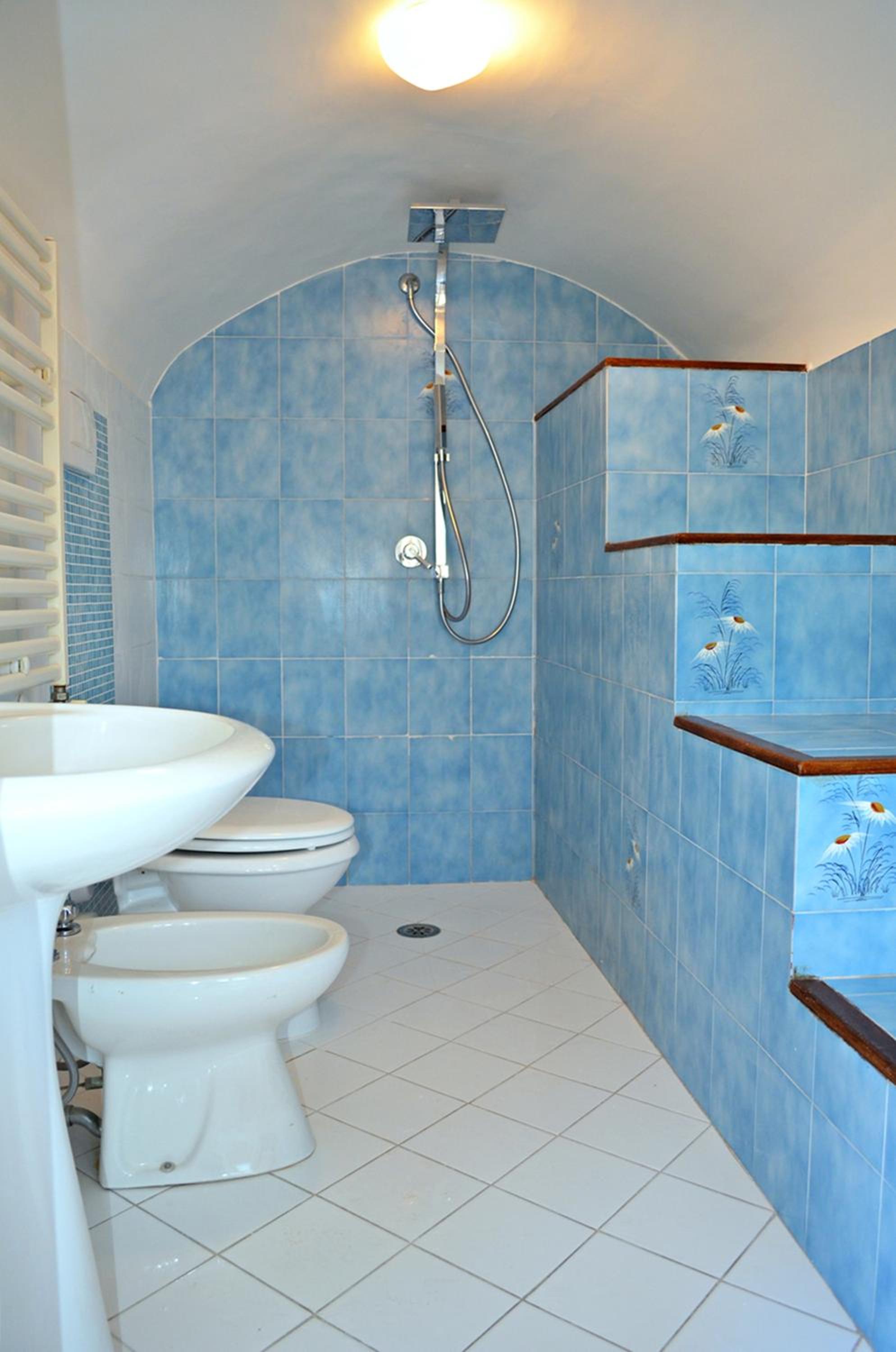 Two-Bedroom Apartment - Photo 16