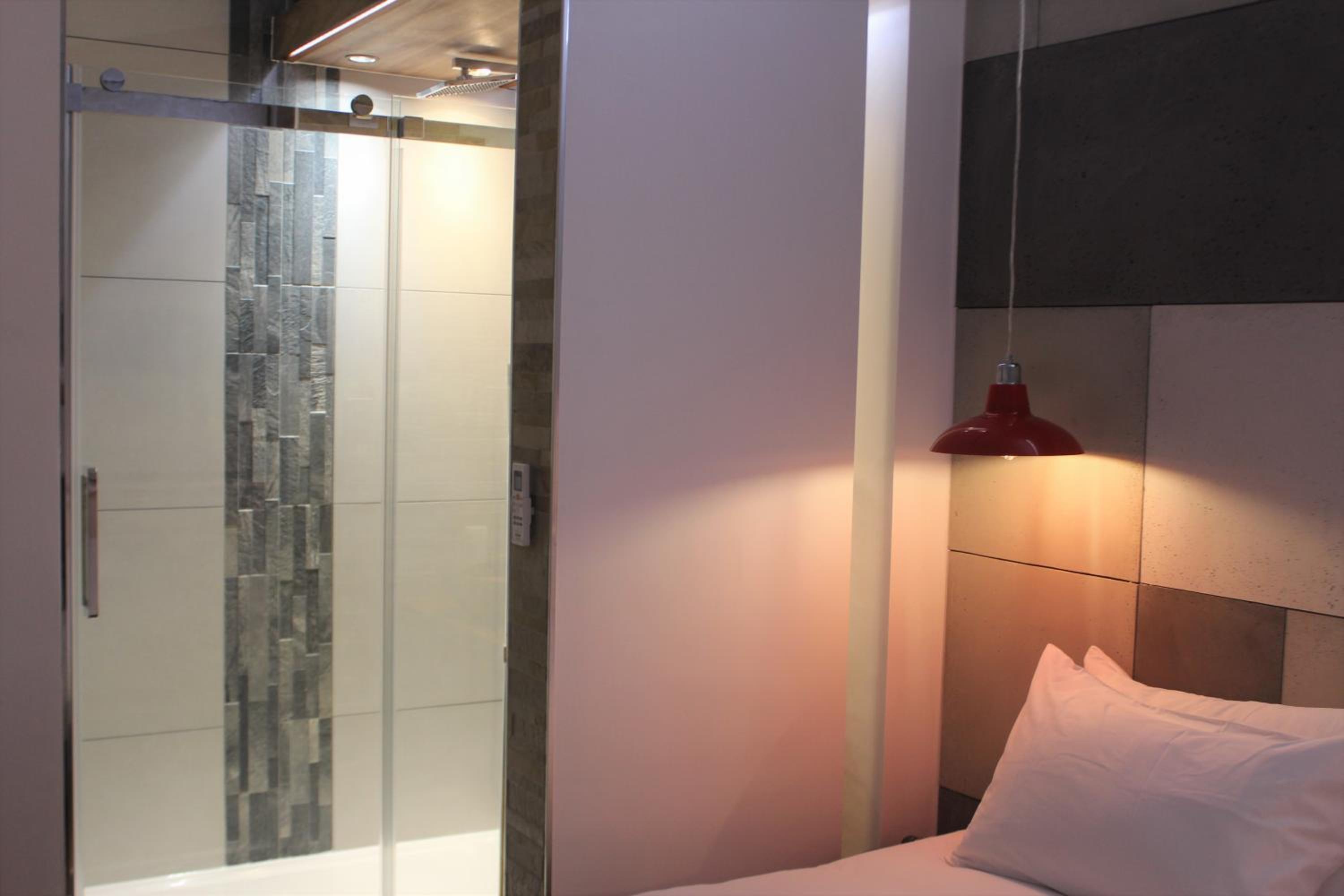 Standard Twin Room - Photo 2