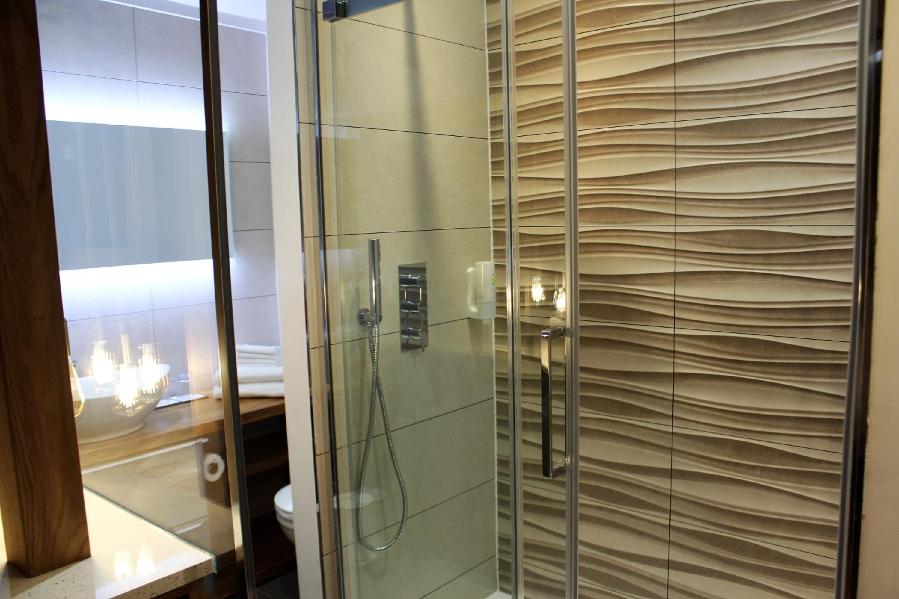Standard Twin Room - Photo 5
