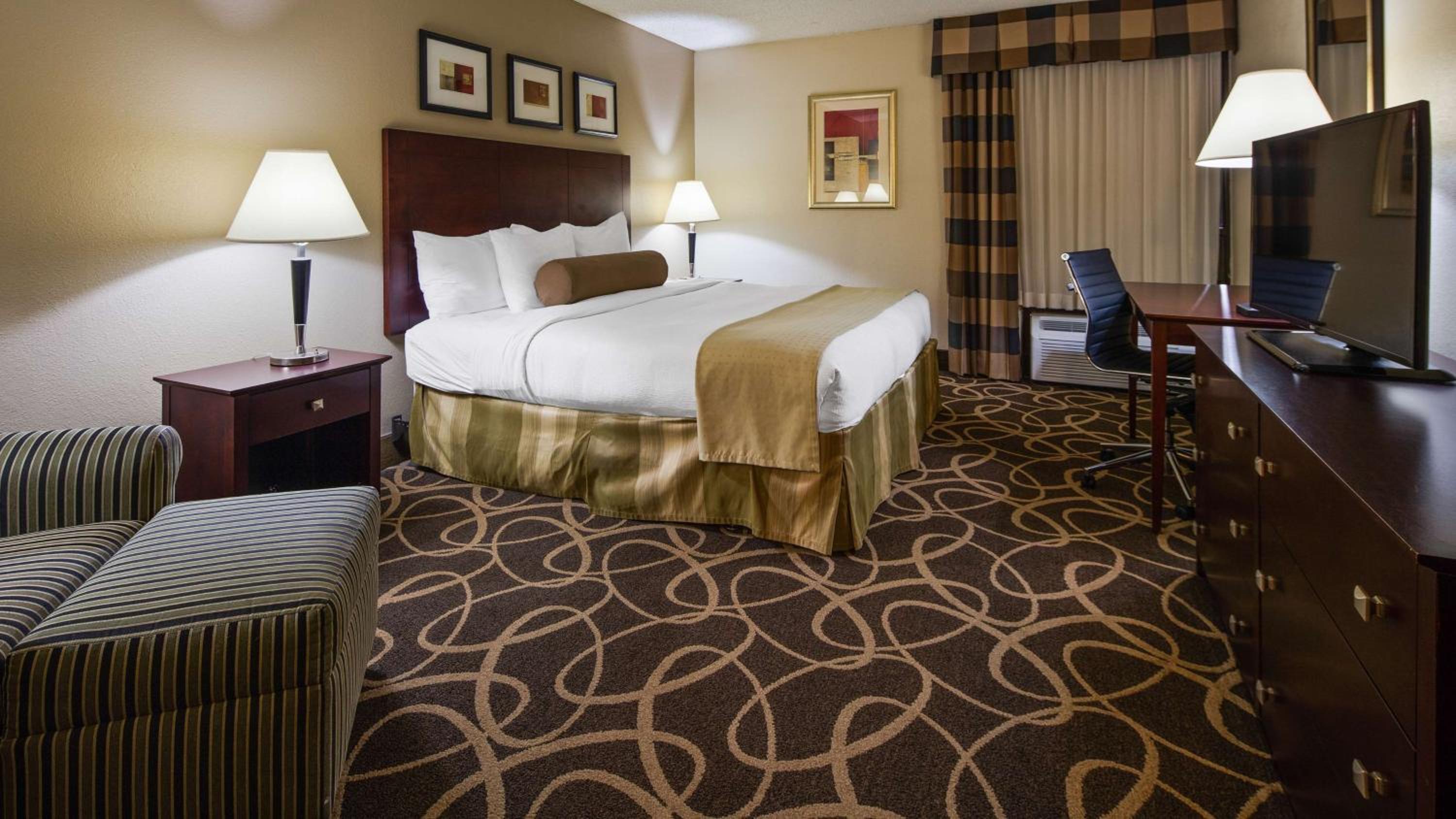 King Room - Pet Friendly/Non-Smoking - Photo 1