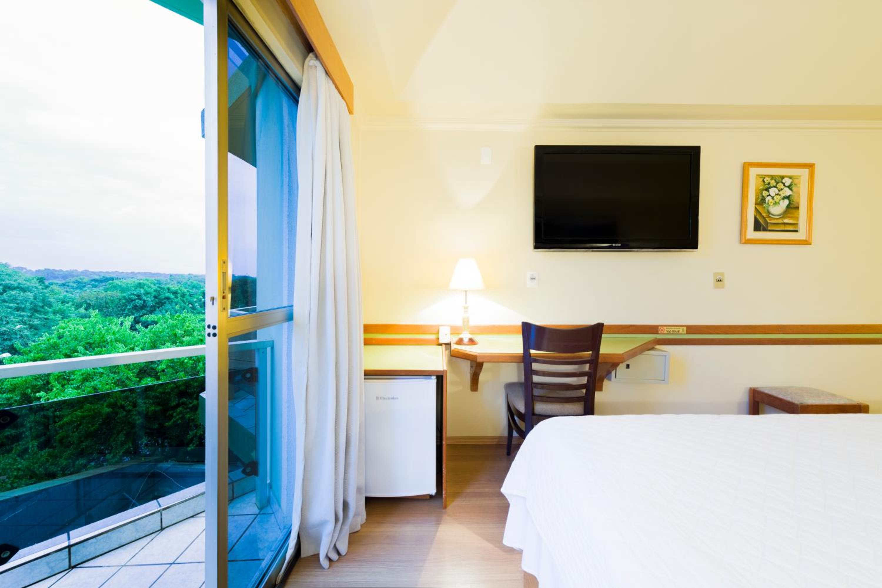 Standard Triple Room - Photo 9