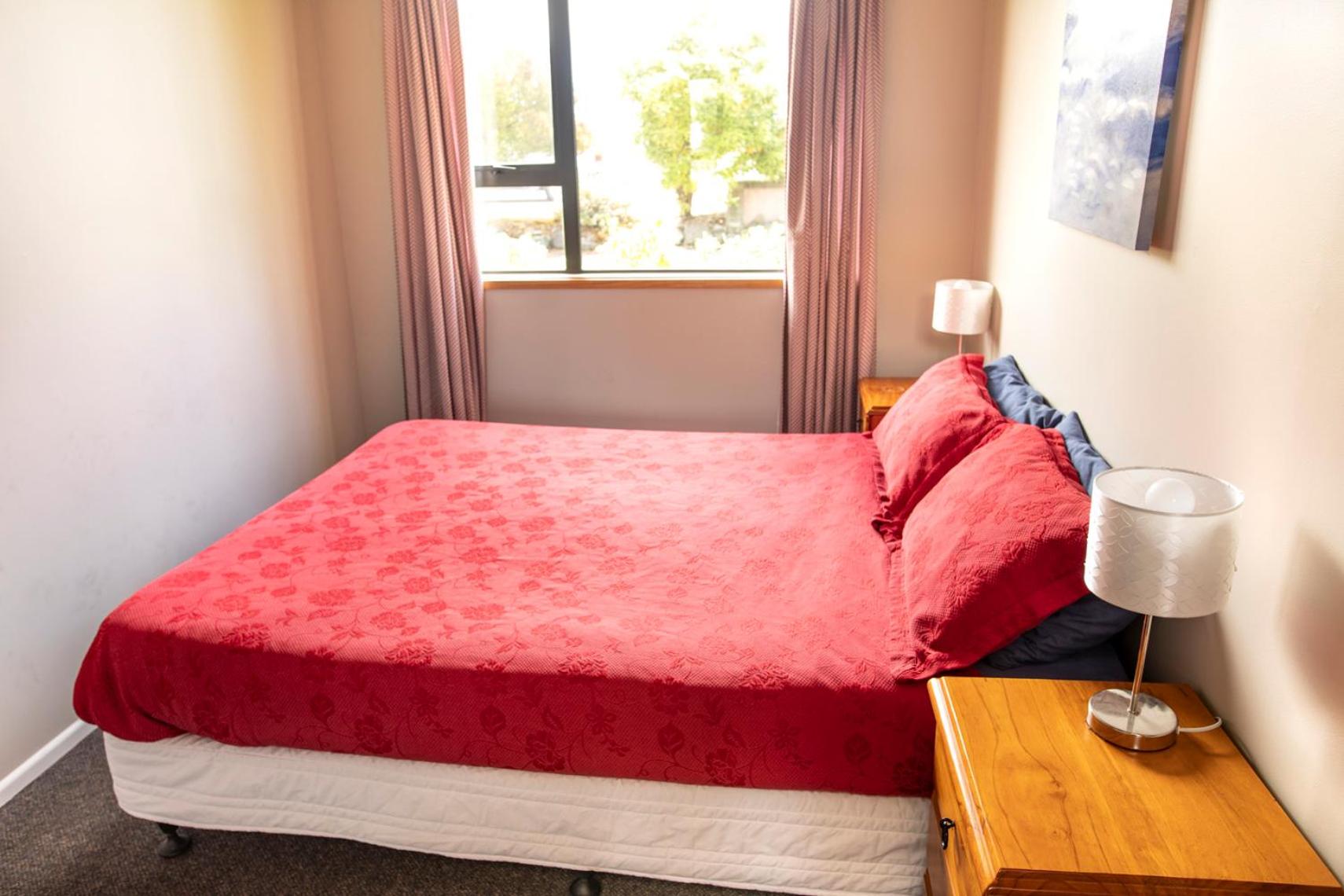 Double Room with Shared Bathroom photo 2