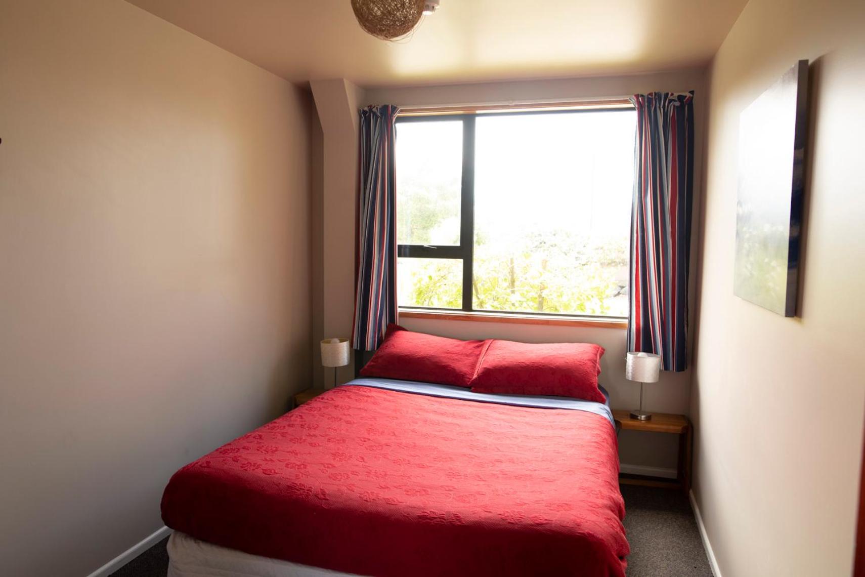 Double Room with Shared Bathroom photo 3